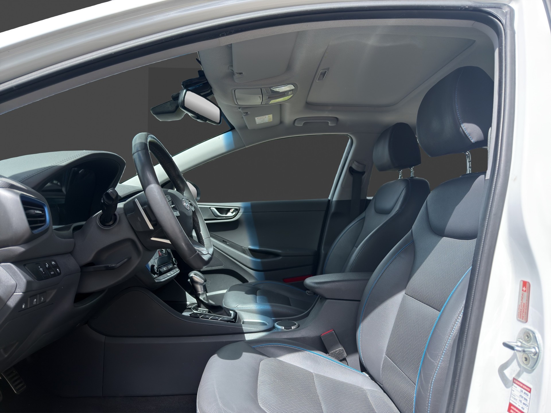 HYUNDAI Ioniq 1.6 GDi Plug in Hybrid Launch Plus DCT-image-9
