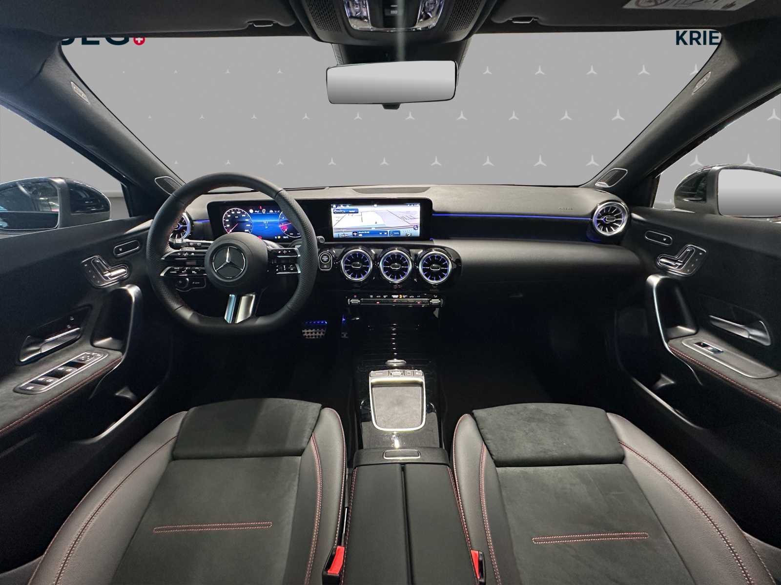 MERCEDES-BENZ A 250 4M - AMG / DISTRONIC / 360 Grad Kamera / Head-Up Display / Panorama-Dach-image-11