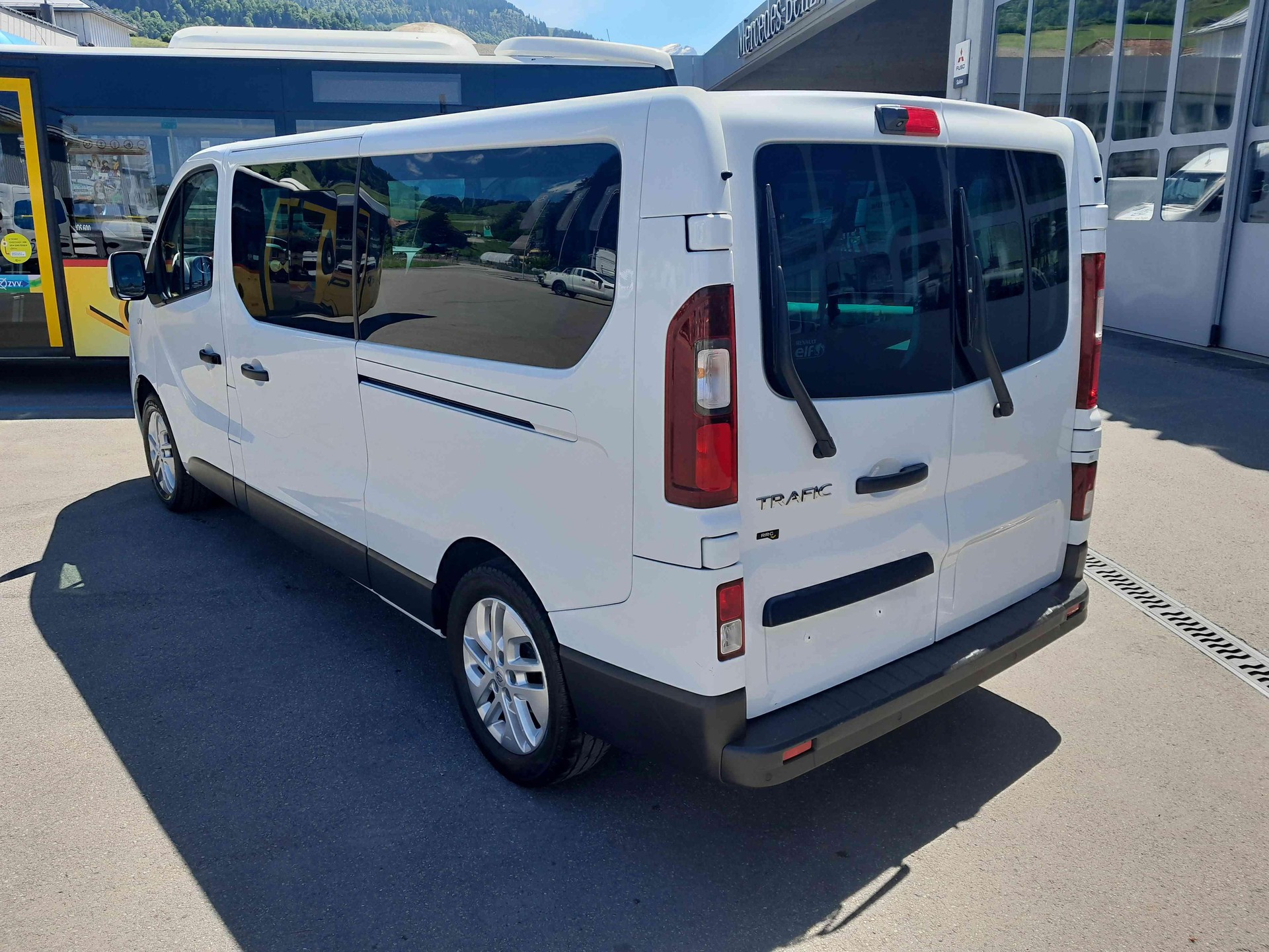 RENAULT Trafic Passenger 1.6 dCi TwinTurbo Authentique-image-13