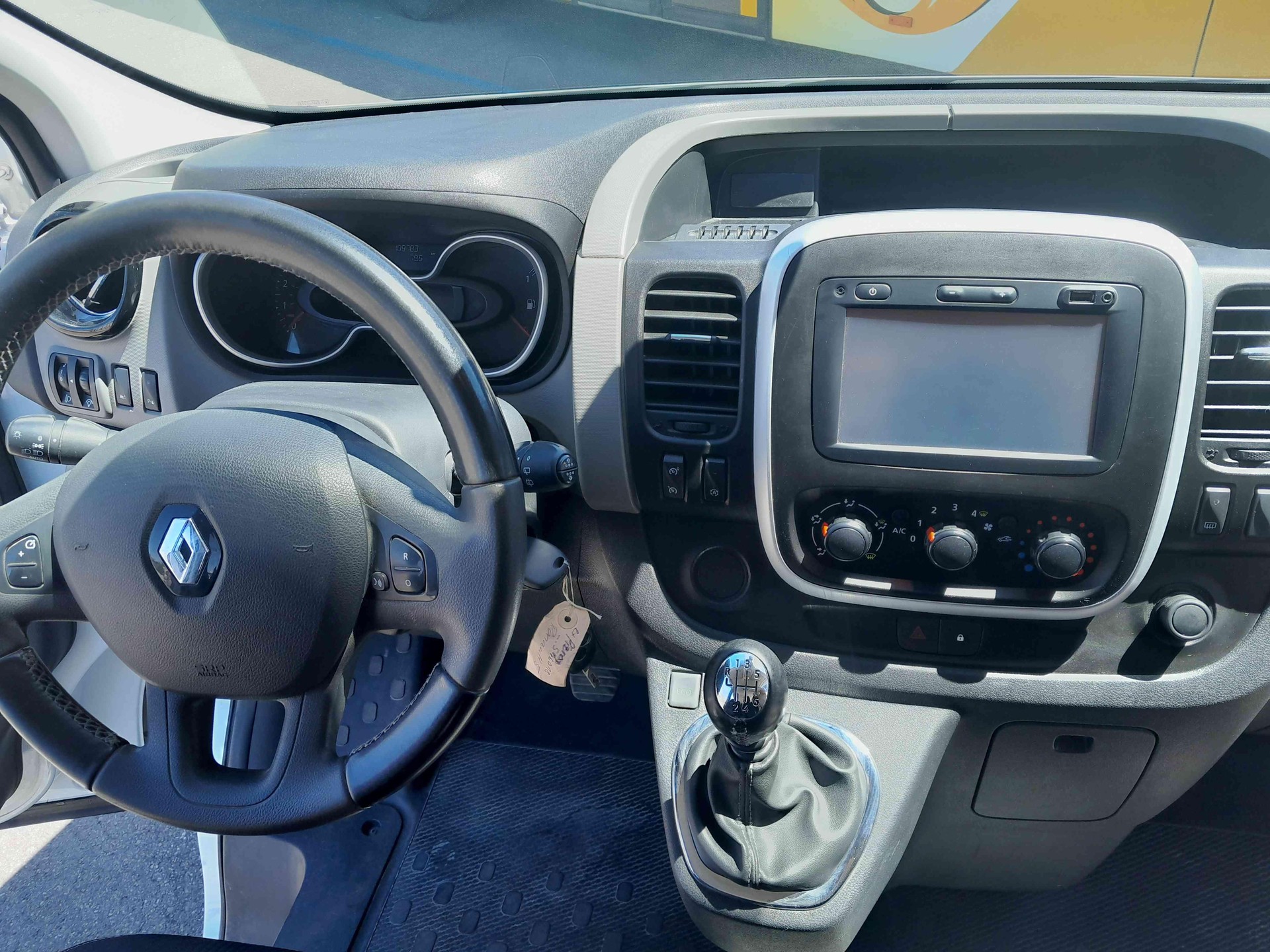 RENAULT Trafic Passenger 1.6 dCi TwinTurbo Authentique-image-18