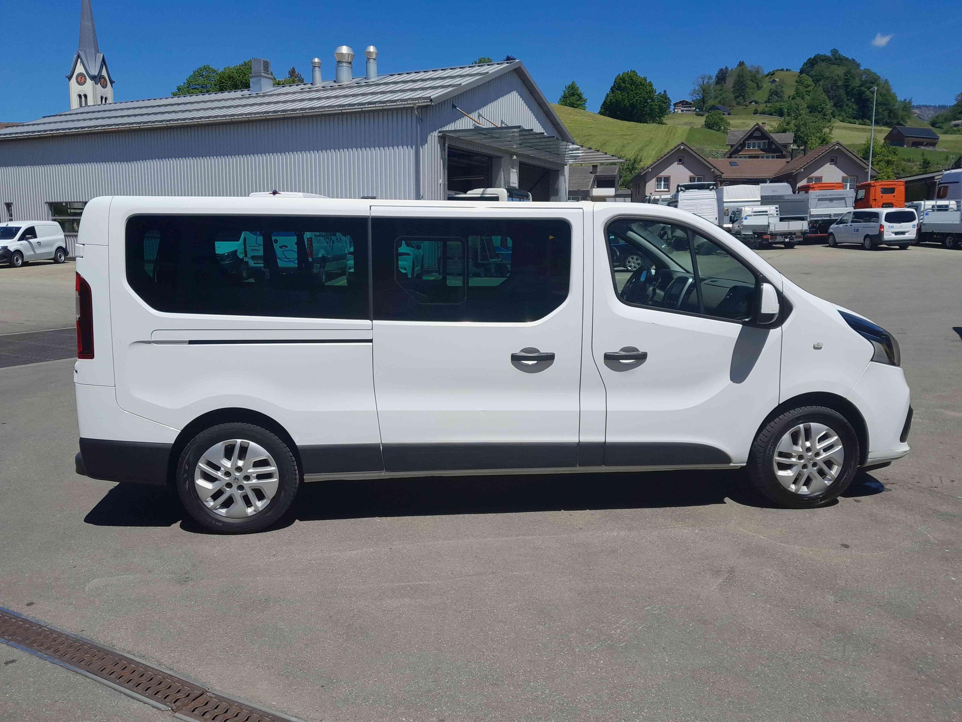 RENAULT Trafic Passenger 1.6 dCi TwinTurbo Authentique-image-15