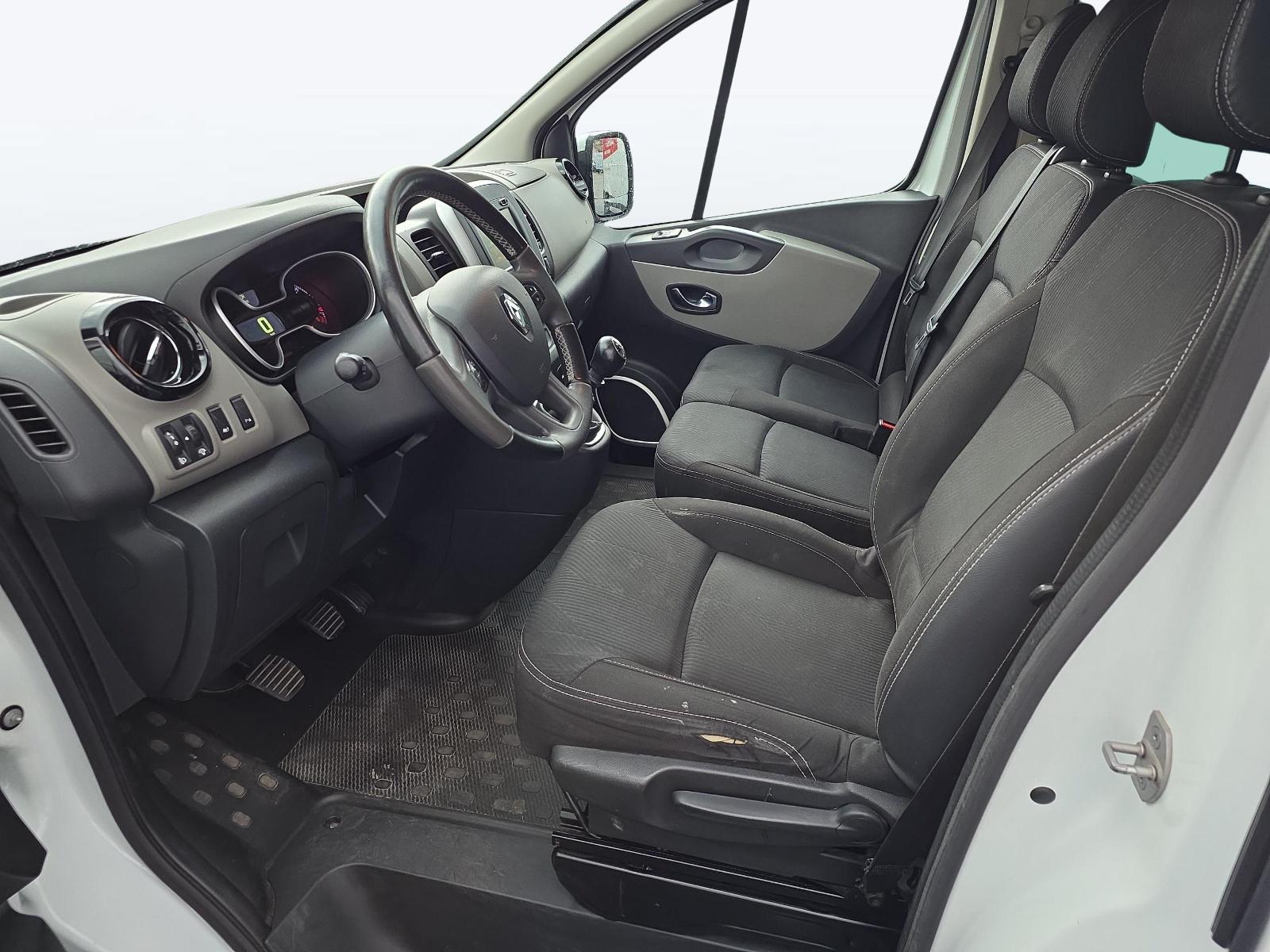 RENAULT Trafic Passenger 1.6 dCi TwinTurbo Authentique-image-5