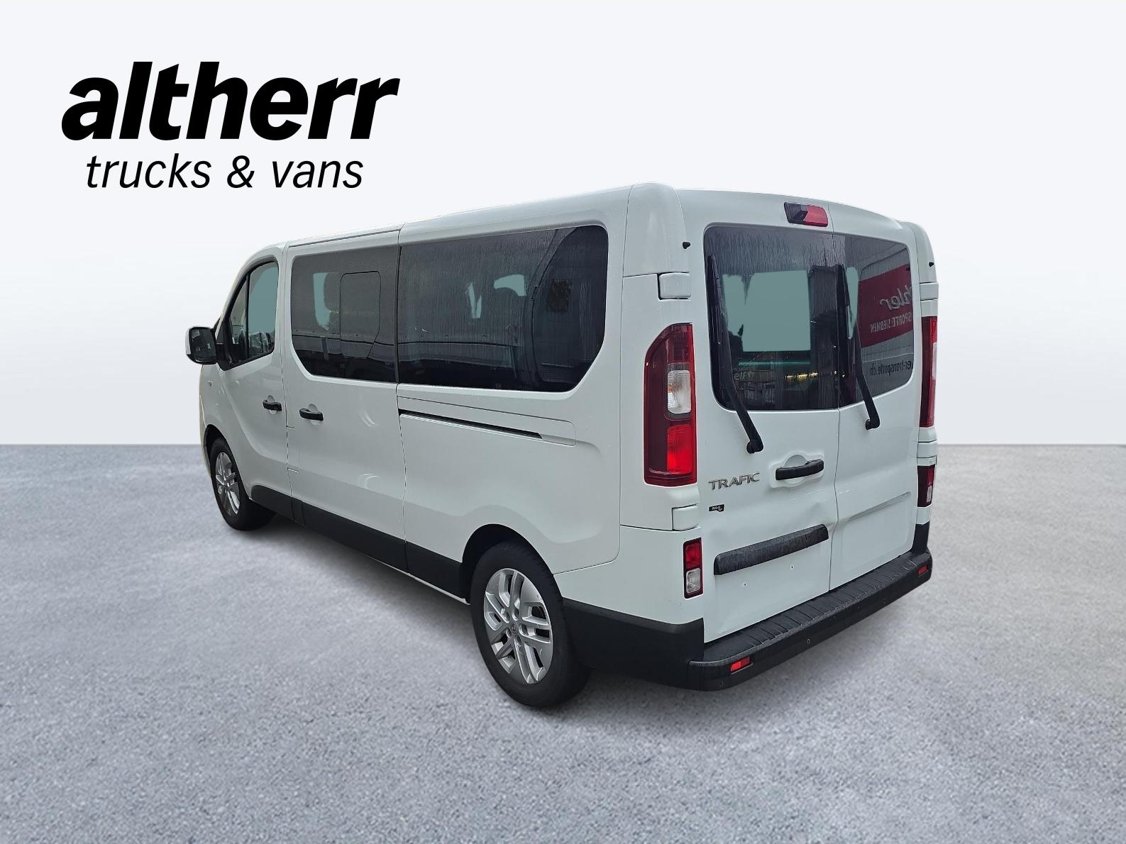 RENAULT Trafic Passenger 1.6 dCi TwinTurbo Authentique-showroom-element-1