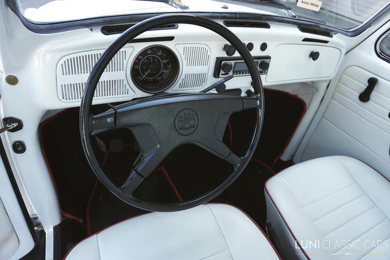 VW Käfer 1300-image-16