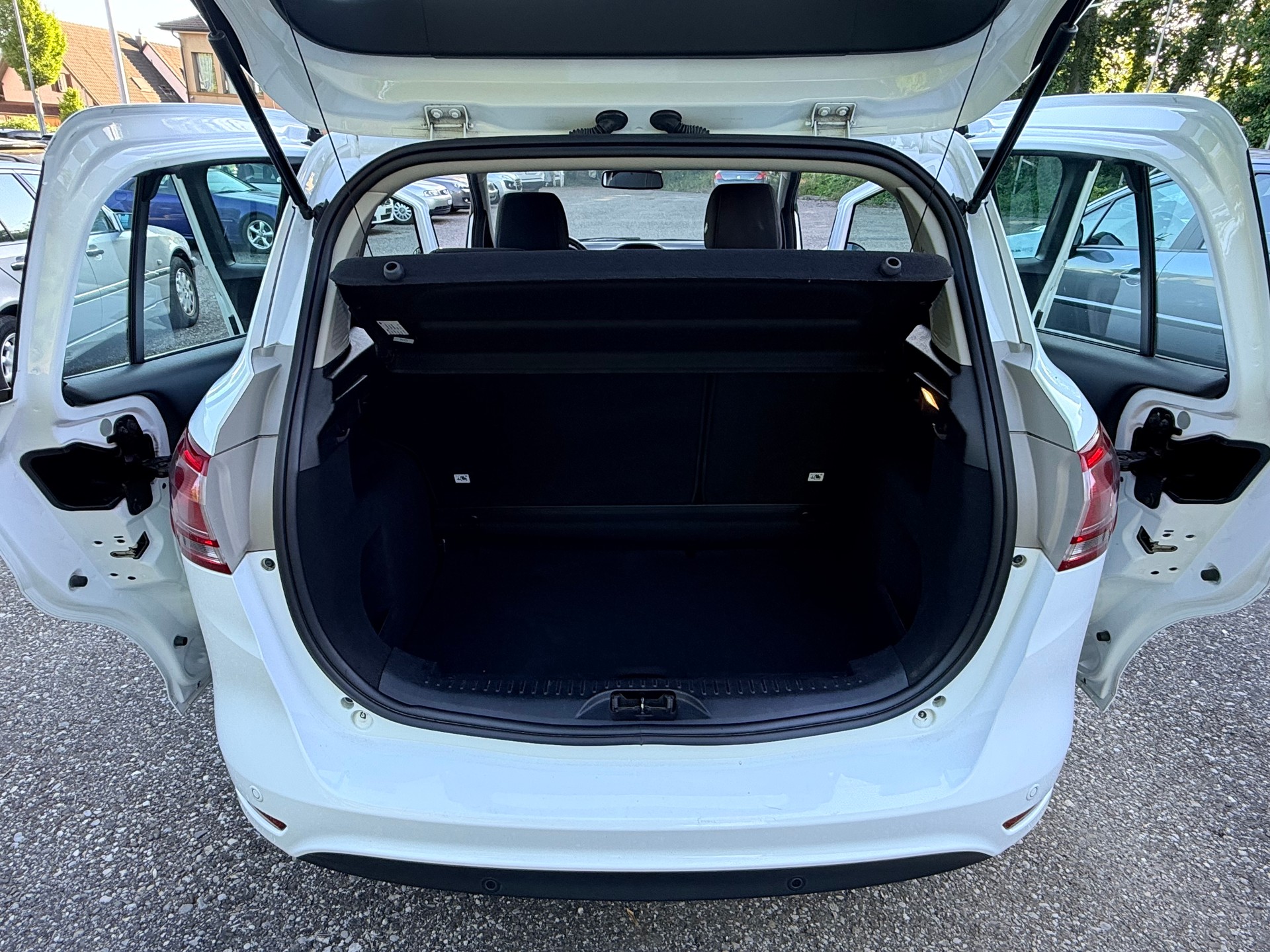 FORD B-Max 1.6 Ti-VCT TitaniumX PowerShift-image-11