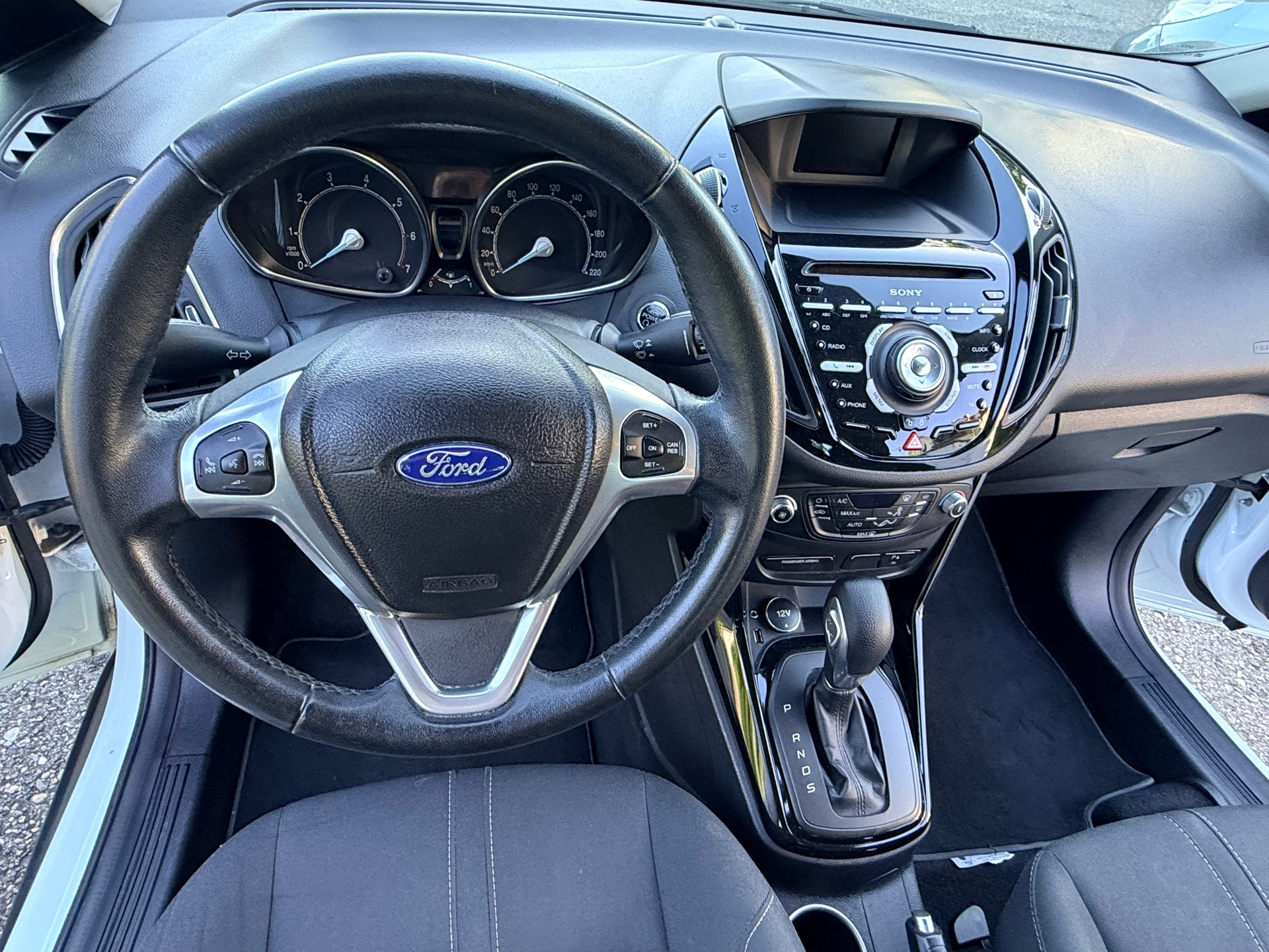 FORD B-Max 1.6 Ti-VCT TitaniumX PowerShift-image-13