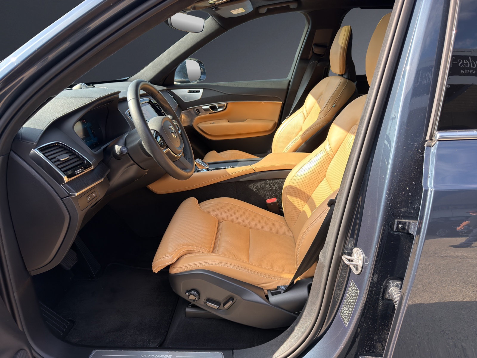 VOLVO XC90 T8 eAWD PluginHybrid Ultimate Bright Geartronic-image-5