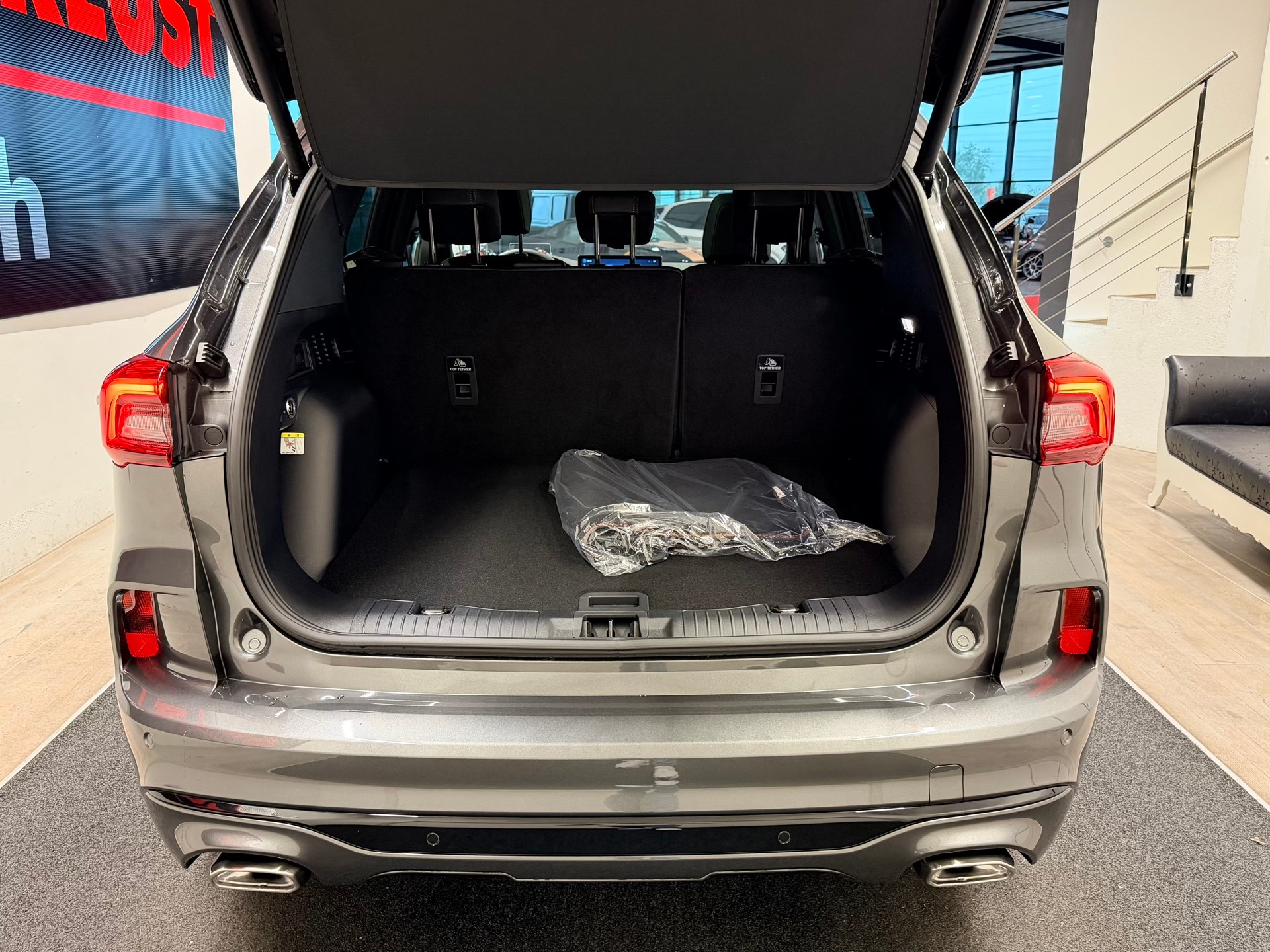 FORD Kuga 2.5 FHEV ST-Line X 4WD-image-9
