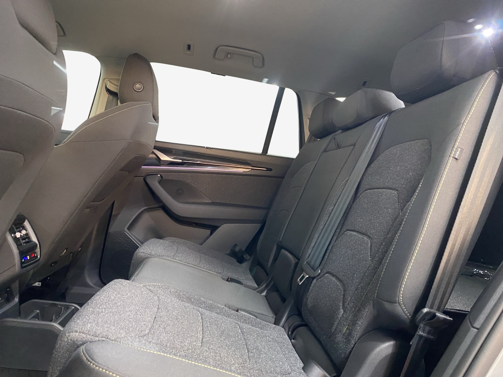 SKODA Kodiaq 2.0 TSI Dynamic 4x4-image-11