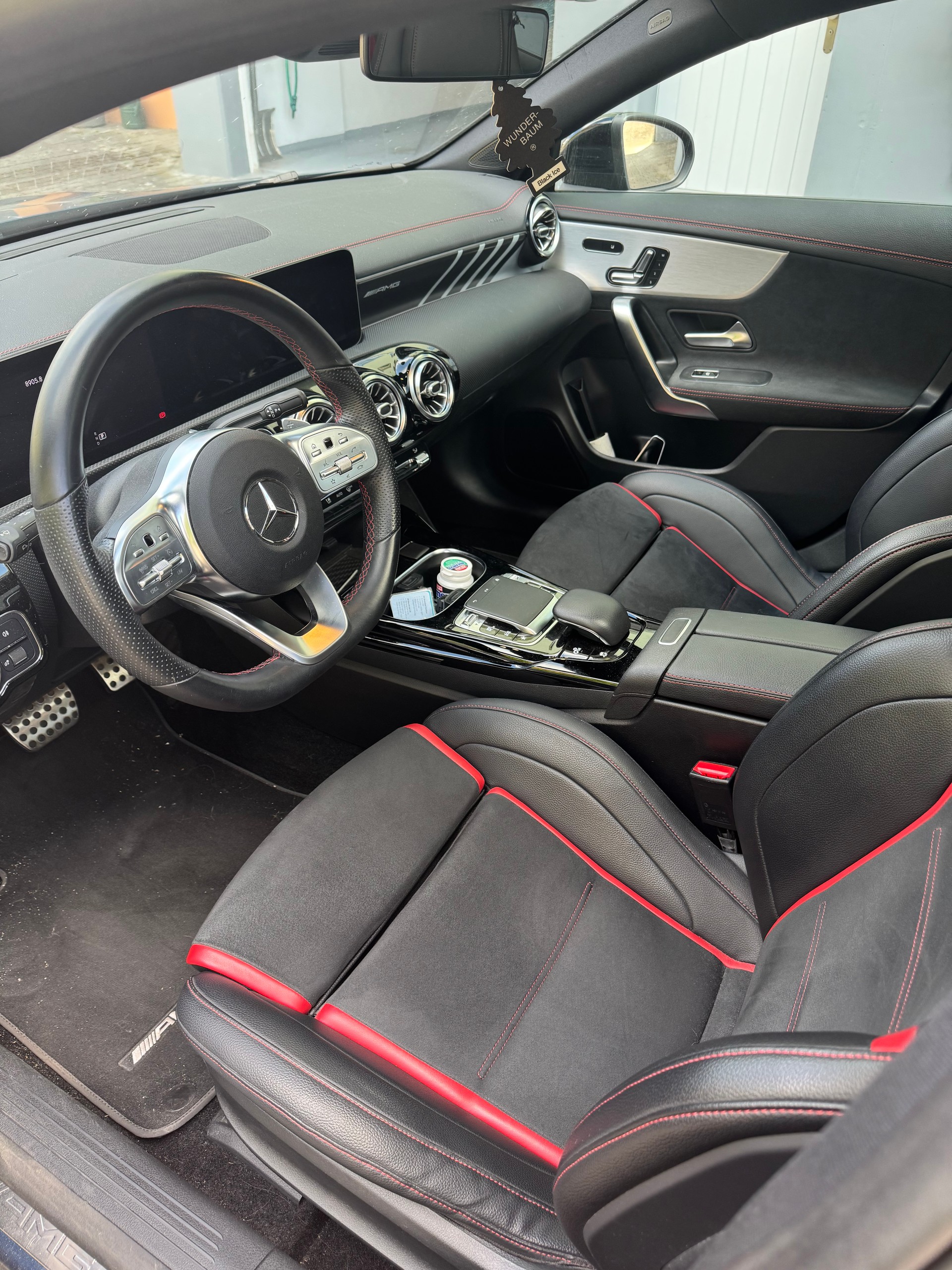 MERCEDES-BENZ CLA 35 AMG-image-4