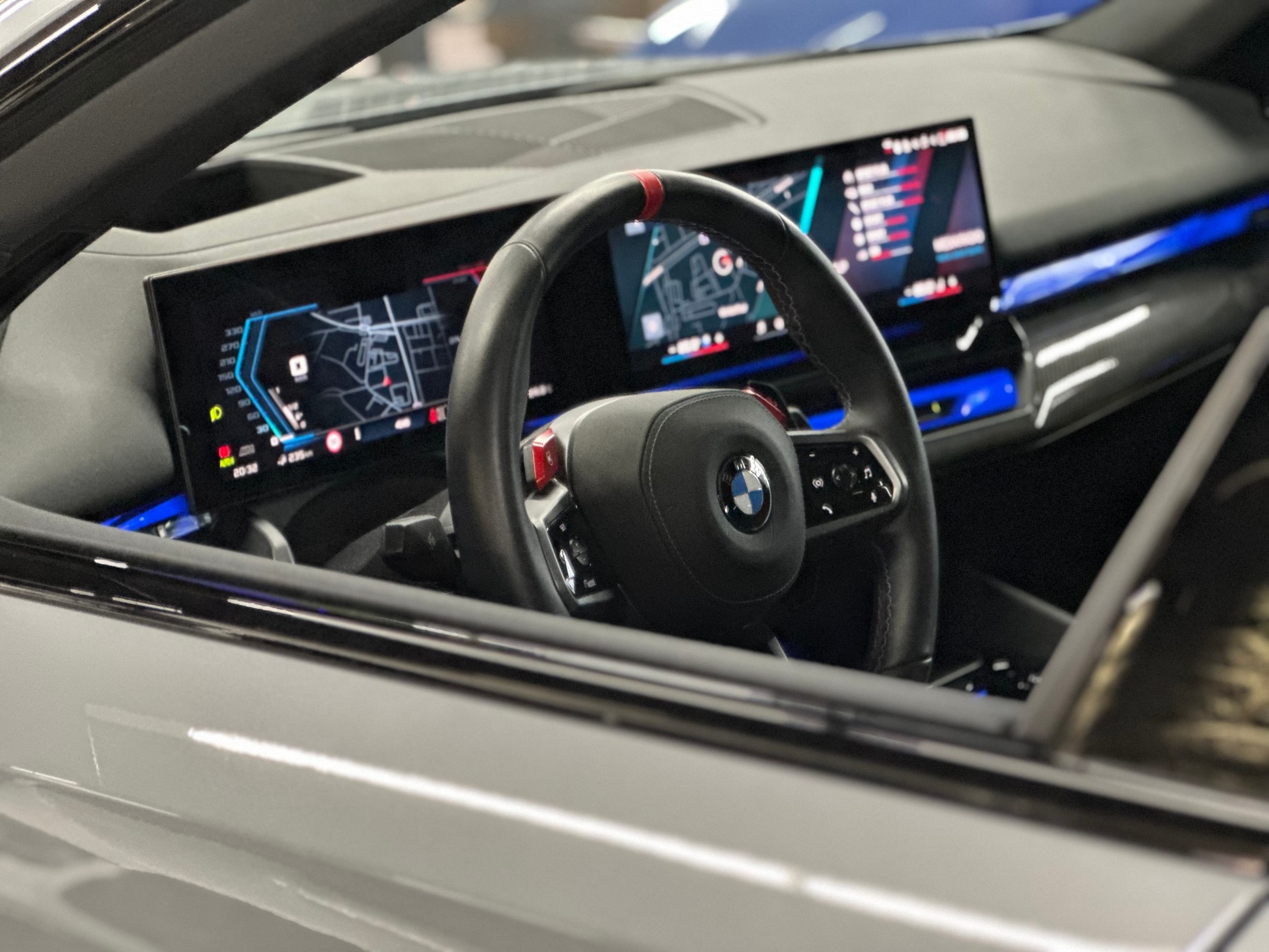 BMW M5 xDrive-image-4