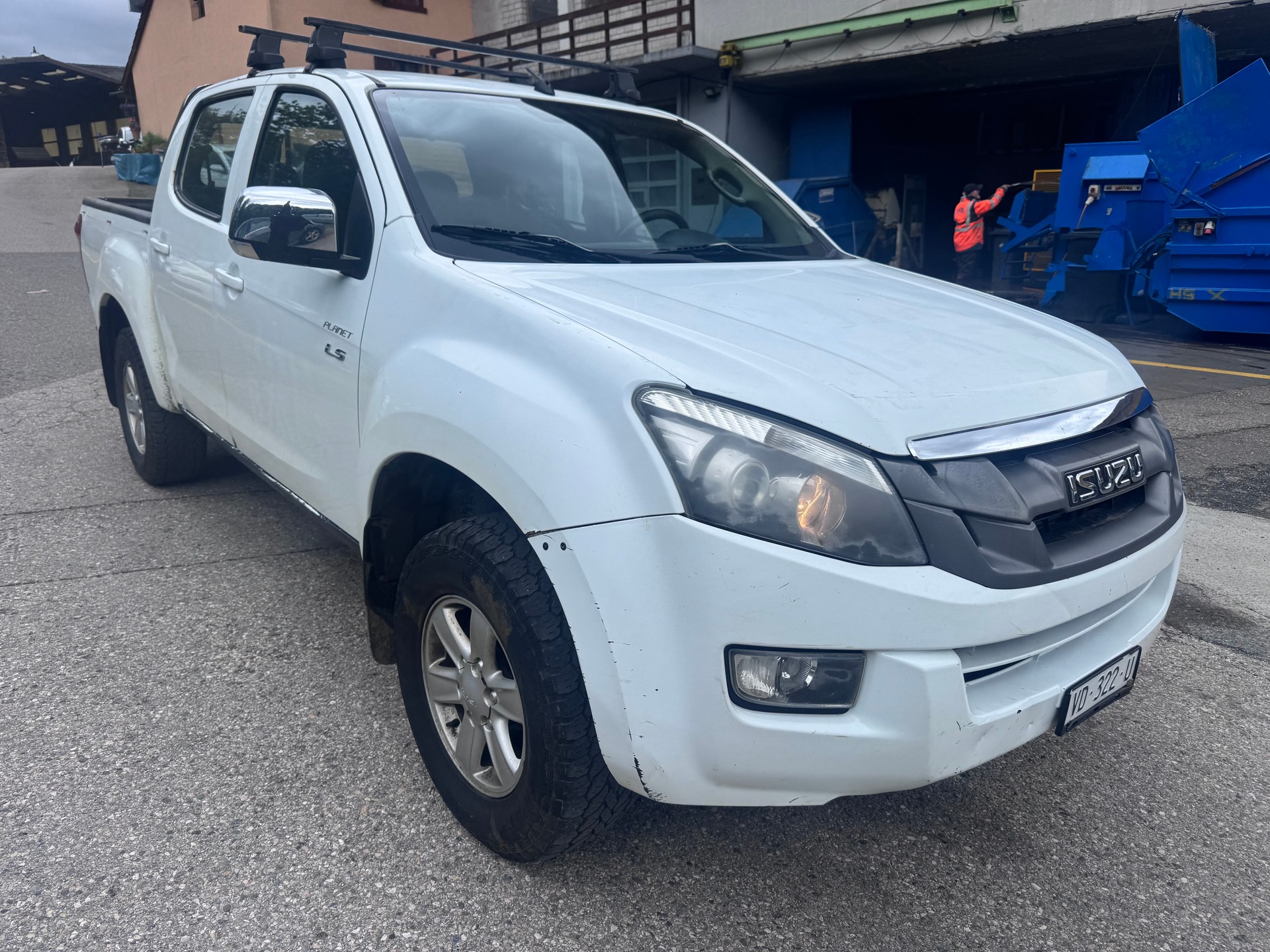 ISUZU D-MAX 2.5 Crew Cab Planet 4x4-image-2