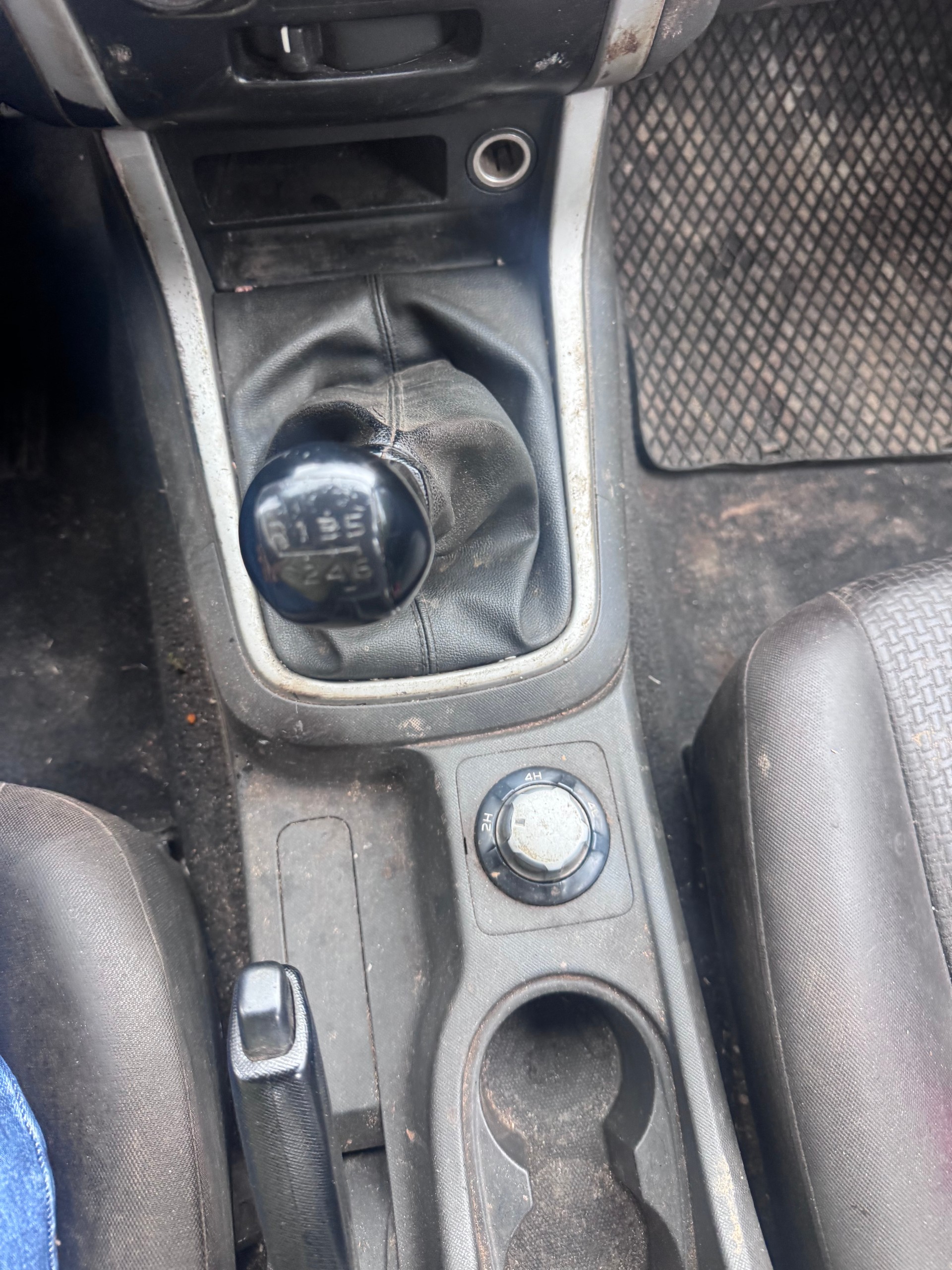 ISUZU D-MAX 2.5 Crew Cab Planet 4x4-image-7