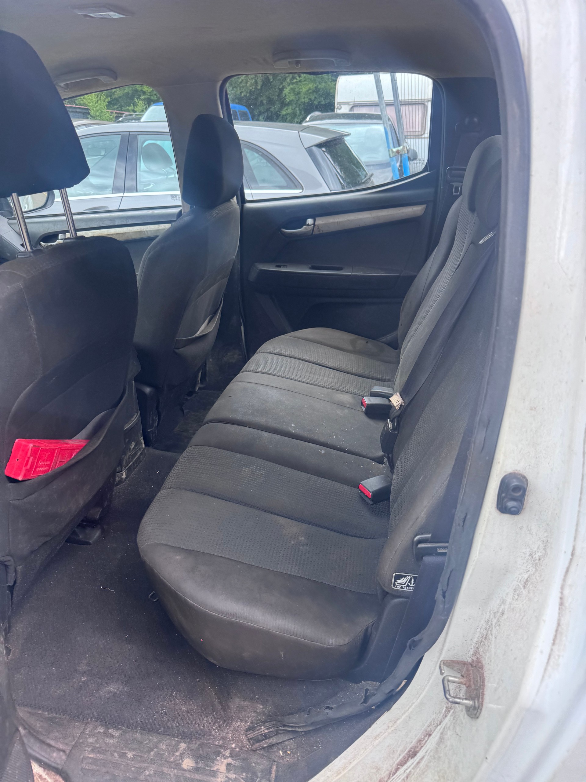ISUZU D-MAX 2.5 Crew Cab Planet 4x4-image-9