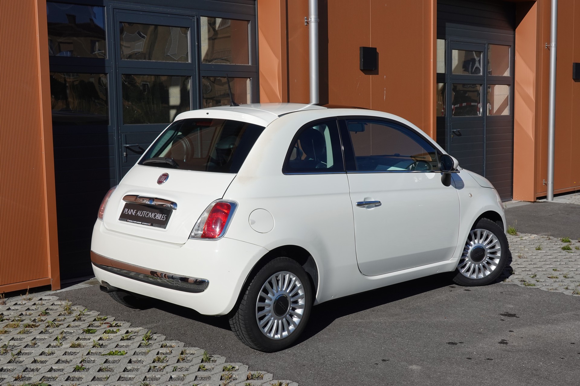 FIAT 500C 0.9 Twinair Turbo Lounge Dualogic "* Toit panoramique * 4 pneus hiver * Edition Lounge *"-image-5