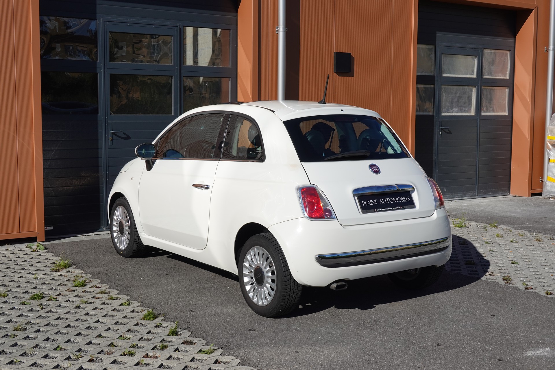 FIAT 500C 0.9 Twinair Turbo Lounge Dualogic "* Toit panoramique * 4 pneus hiver * Edition Lounge *"-image-9