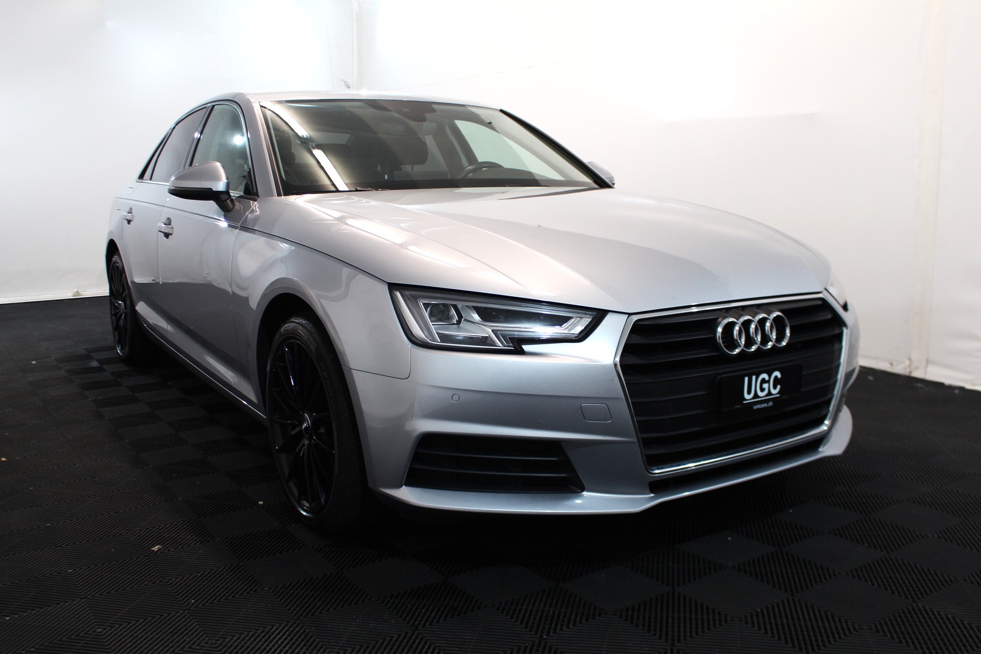 AUDI A4 2.0 TDI 150