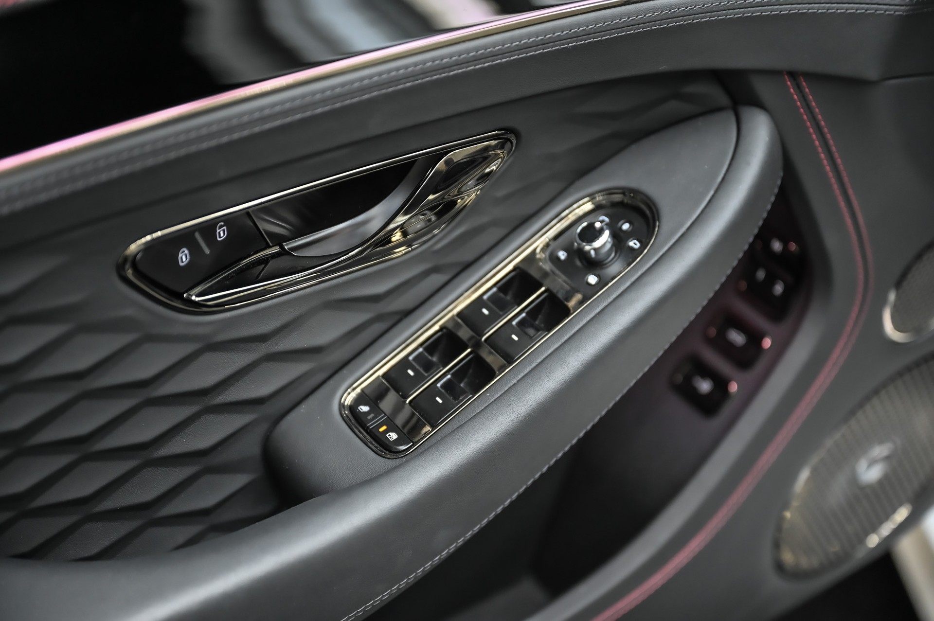 BENTLEY Continental GTC 4.0 V8 Hybrid Speed First Edition-image-36