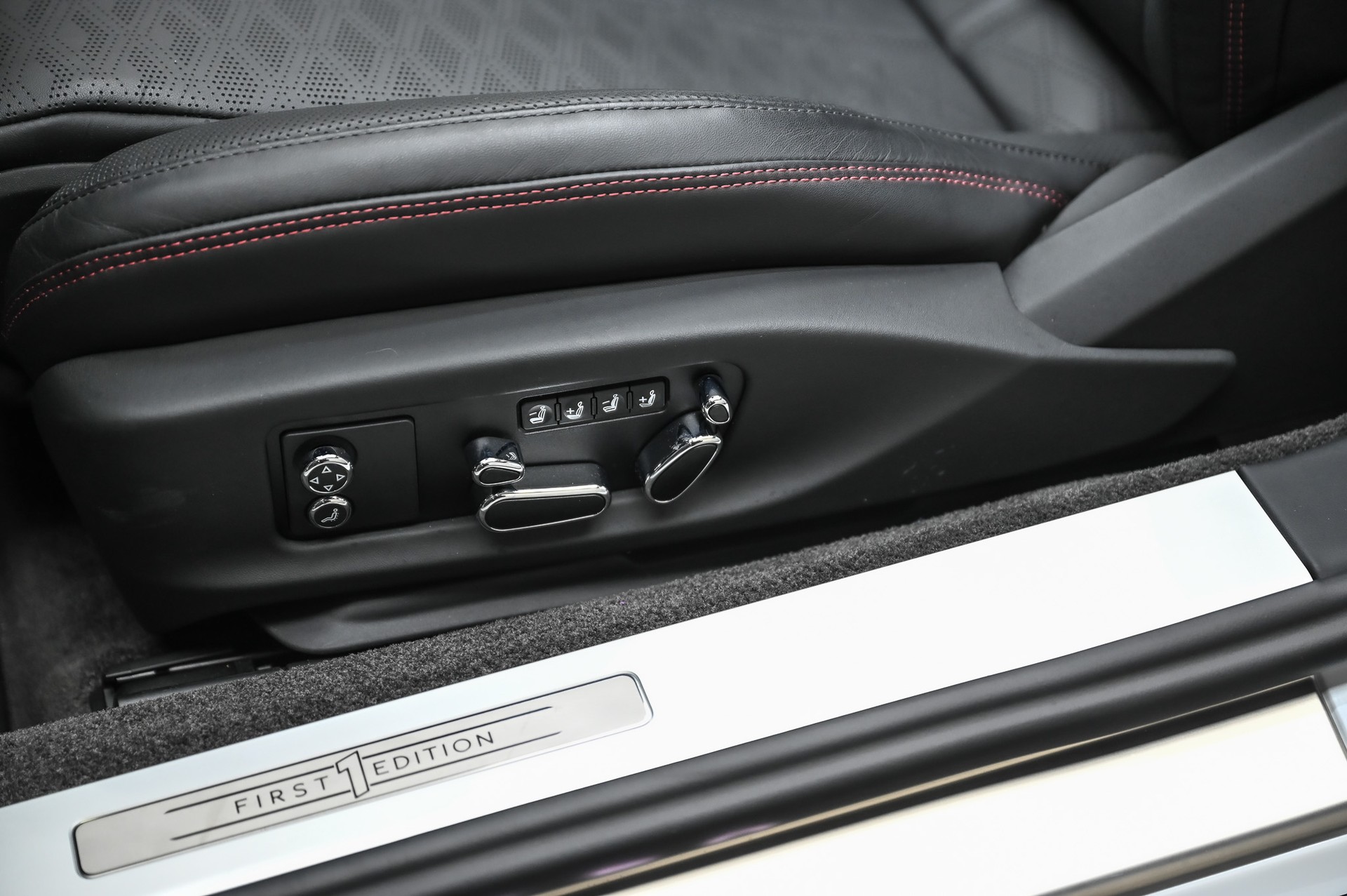 BENTLEY Continental GTC 4.0 V8 Hybrid Speed First Edition-image-25