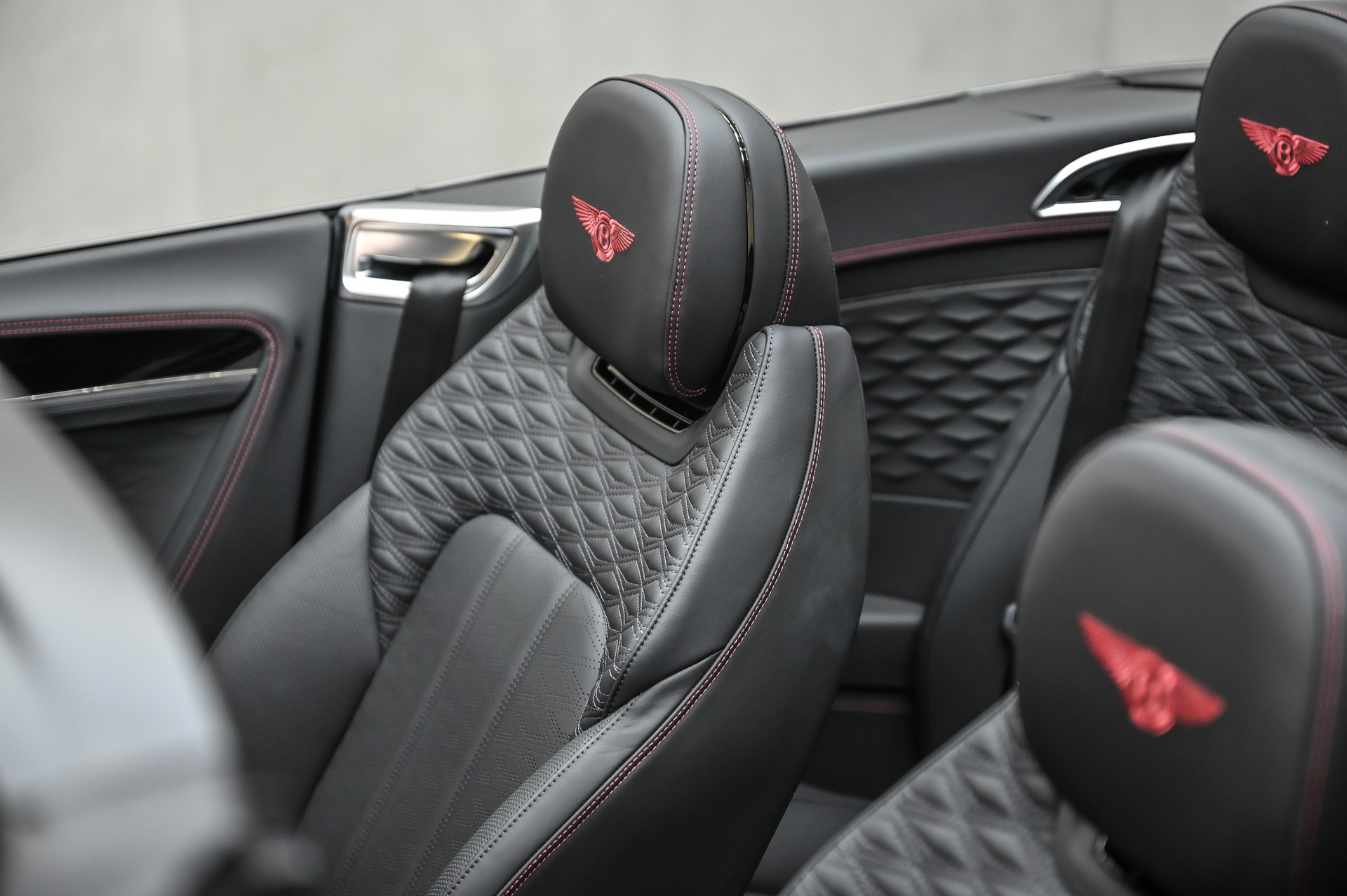 BENTLEY Continental GTC 4.0 V8 Hybrid Speed First Edition-image-19