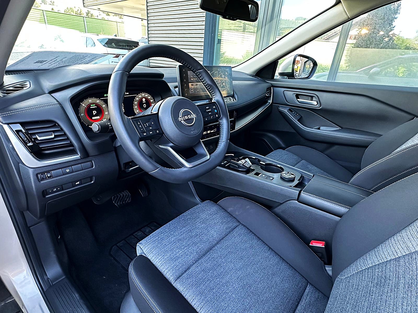 NISSAN X-Trail 1.5 VC-T N-Connecta e-4orce 7Plätzer-image-7
