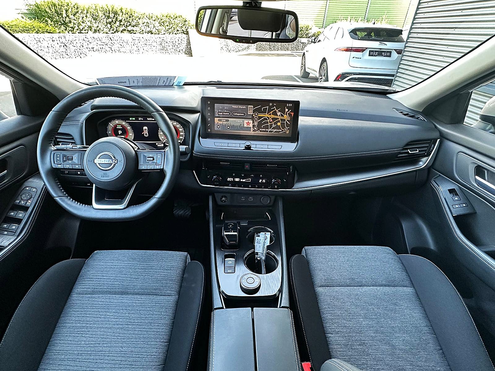 NISSAN X-Trail 1.5 VC-T N-Connecta e-4orce 7Plätzer-image-8