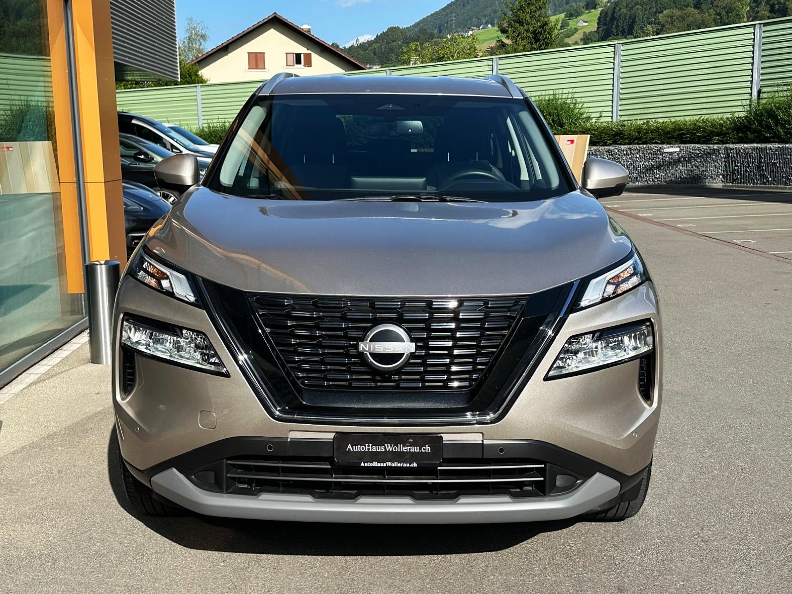 NISSAN X-Trail 1.5 VC-T N-Connecta e-4orce 7Plätzer-image-2