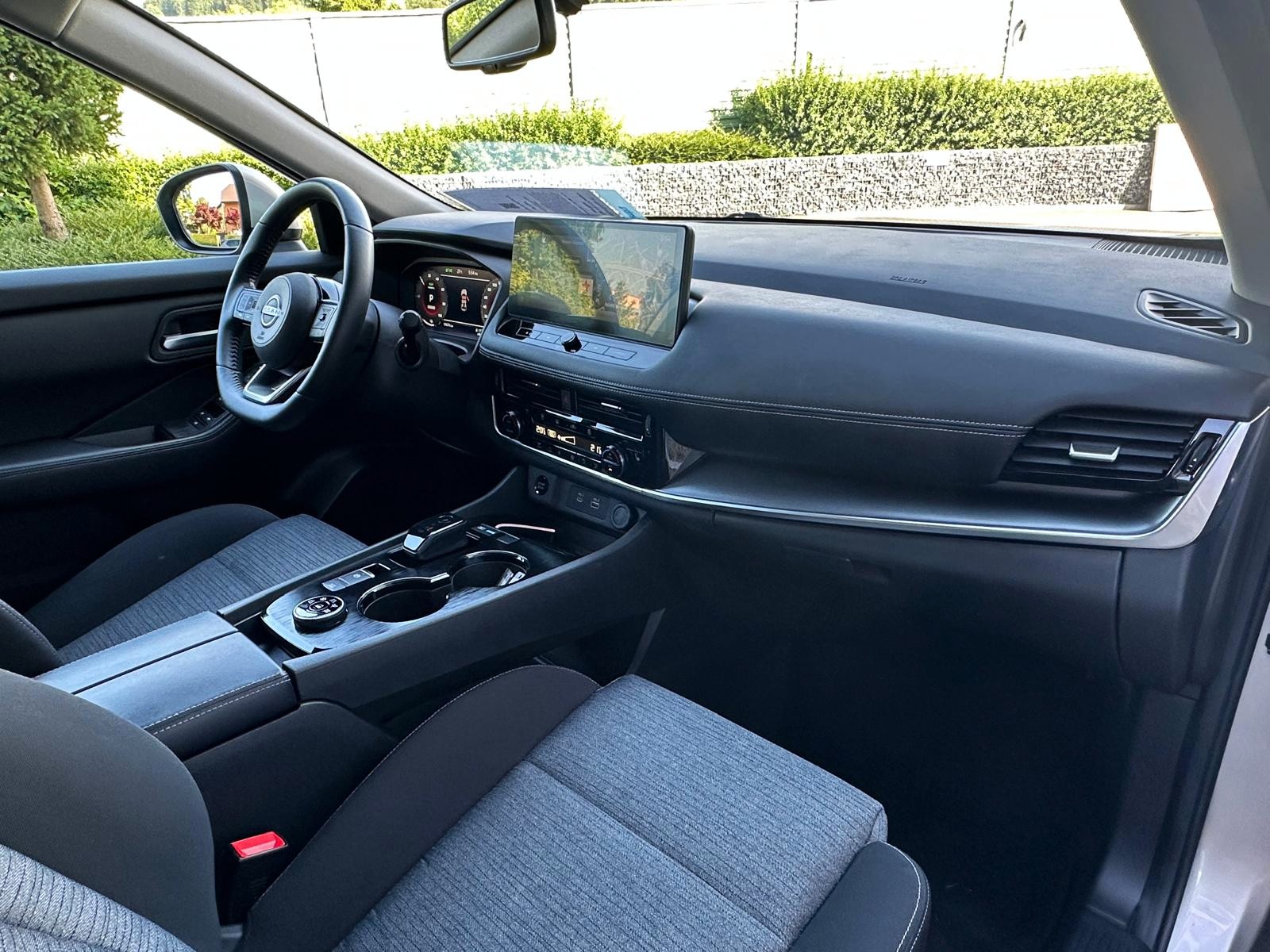 NISSAN X-Trail 1.5 VC-T N-Connecta e-4orce 7Plätzer-image-11