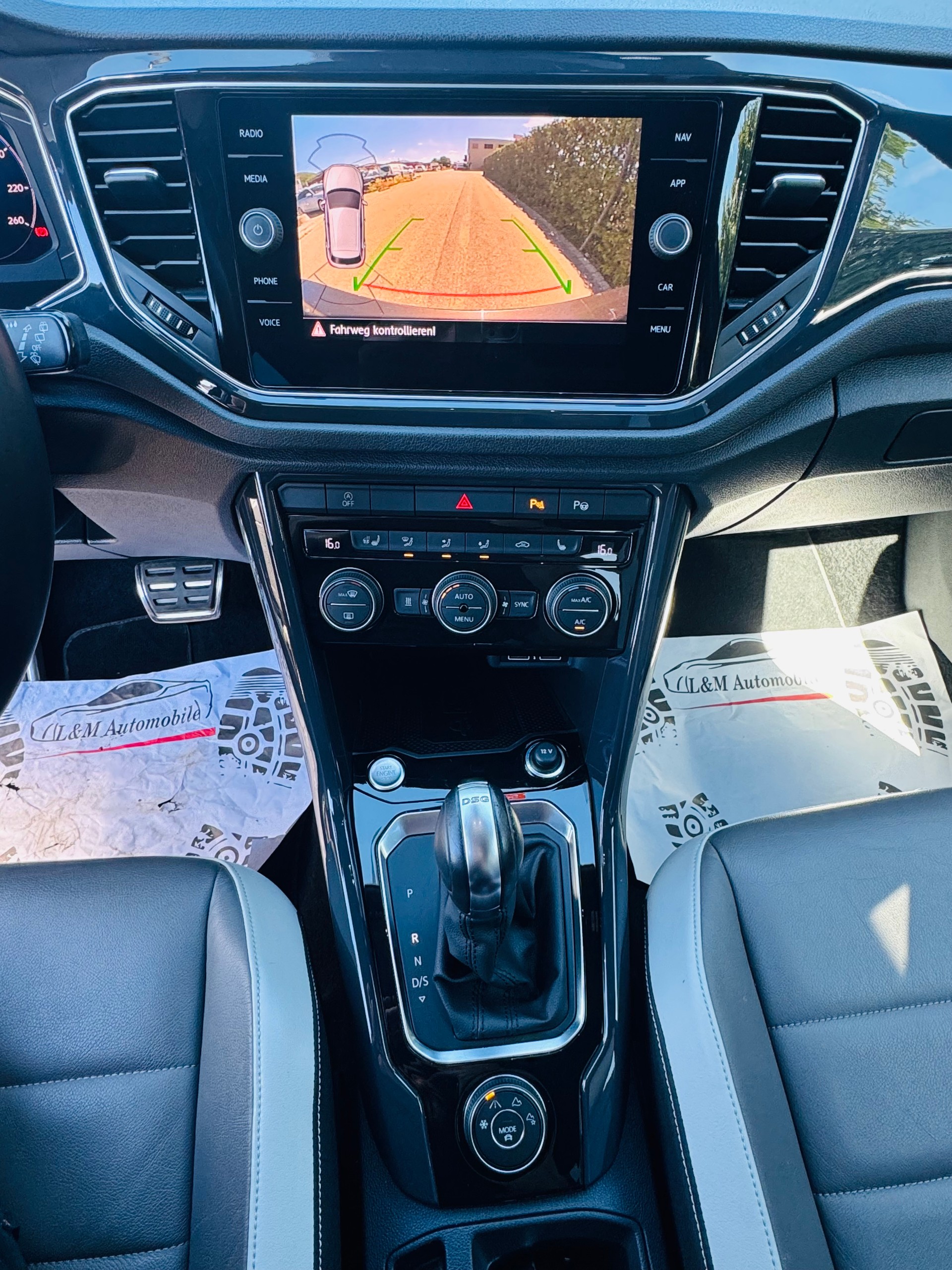 VW T-Roc 2.0 TSI Sport DSG 4Motion-image-9
