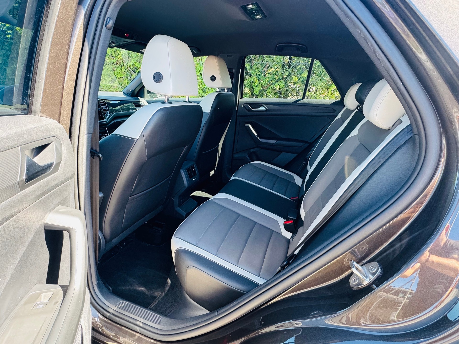 VW T-Roc 2.0 TSI Sport DSG 4Motion-image-12