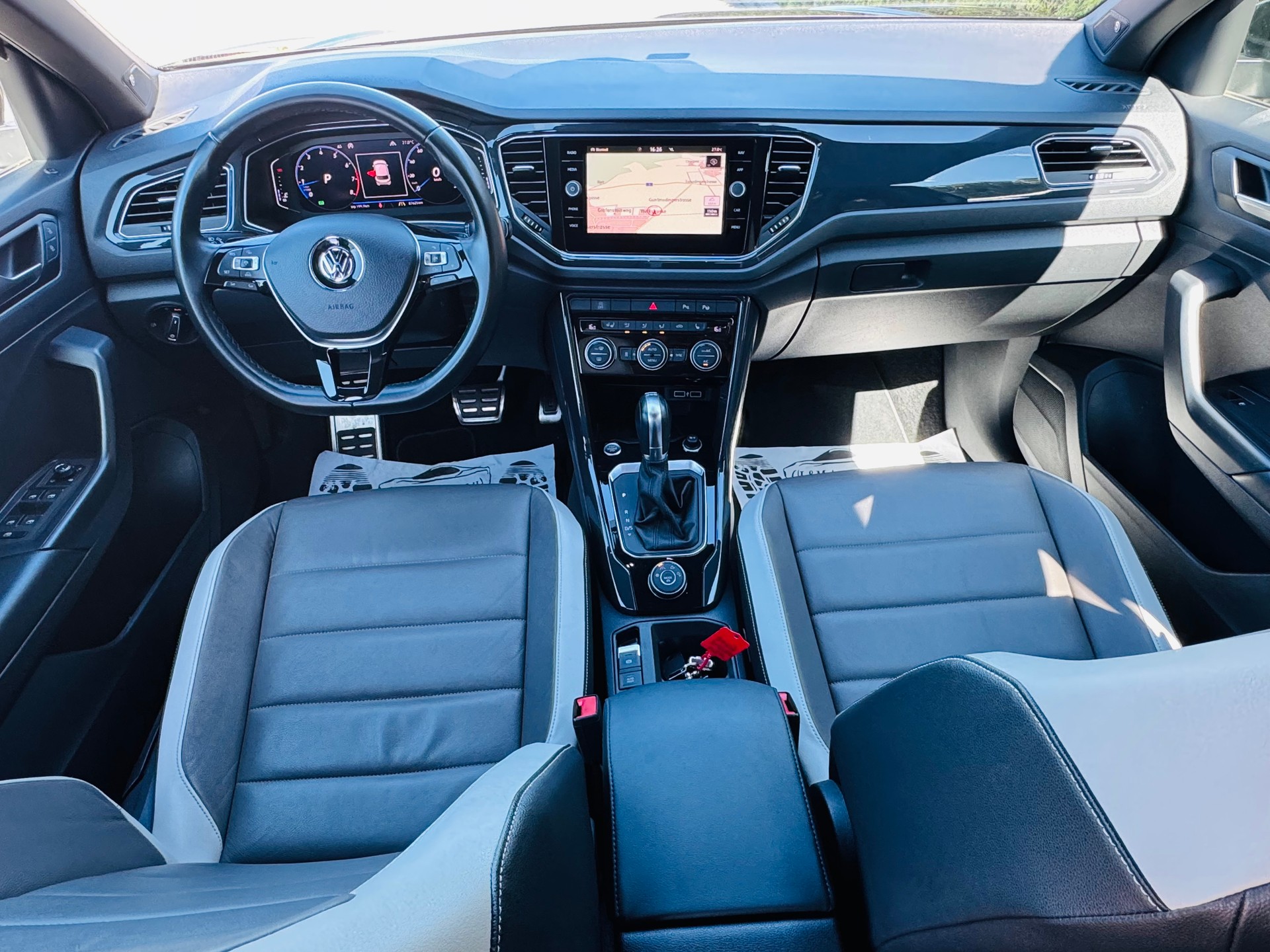 VW T-Roc 2.0 TSI Sport DSG 4Motion-image-8
