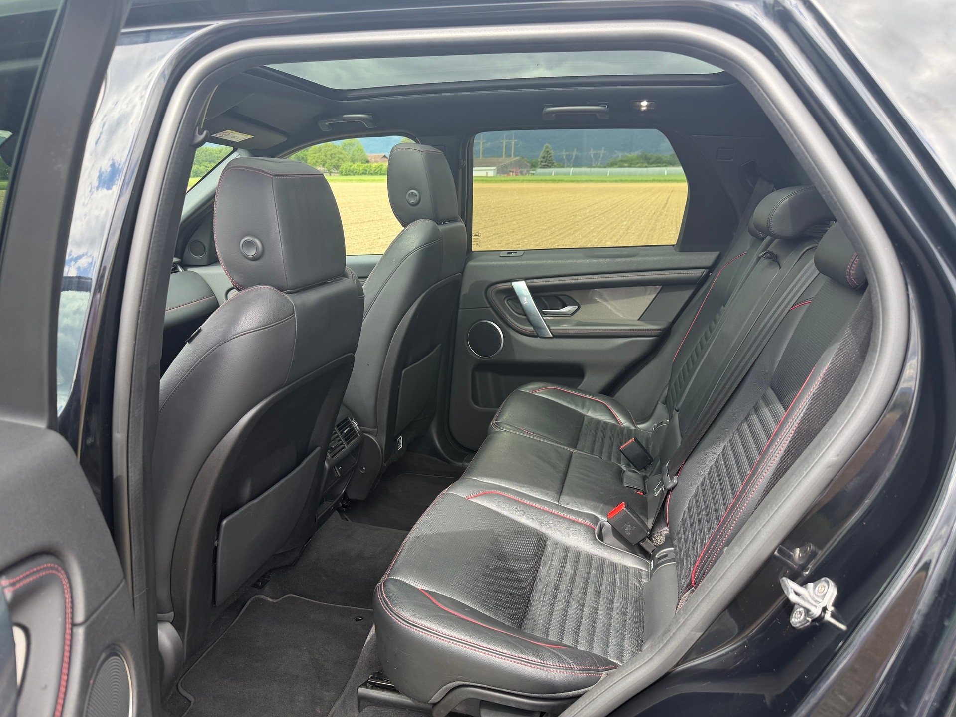 LAND ROVER Discovery Sport R Dyn P200 2.0 Si4 MHEV HSE AT9-image-13