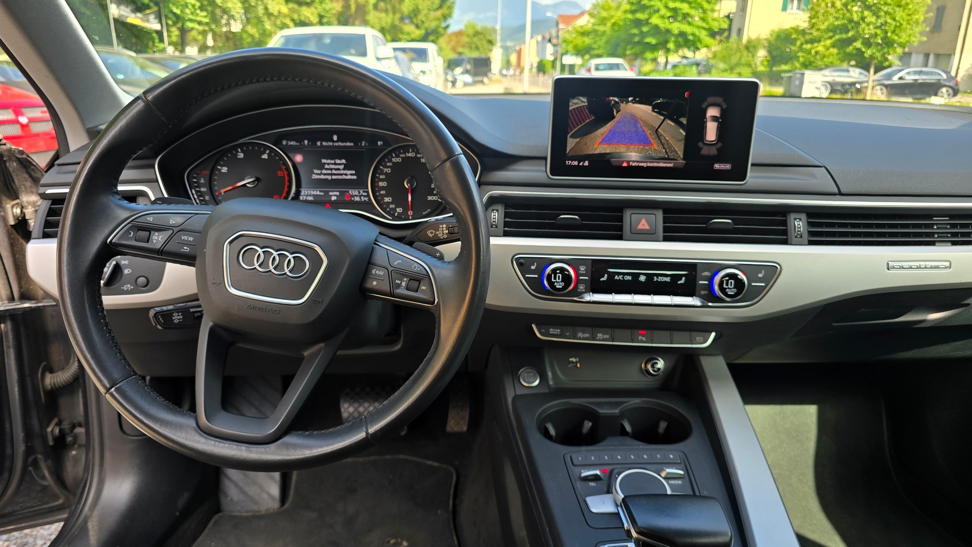 AUDI A4 Avant 40 TDI quattro S-tronic-image-12