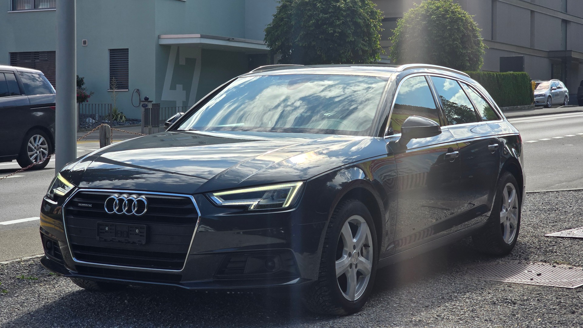 AUDI A4 Avant 40 TDI quattro S-tronic-image-1