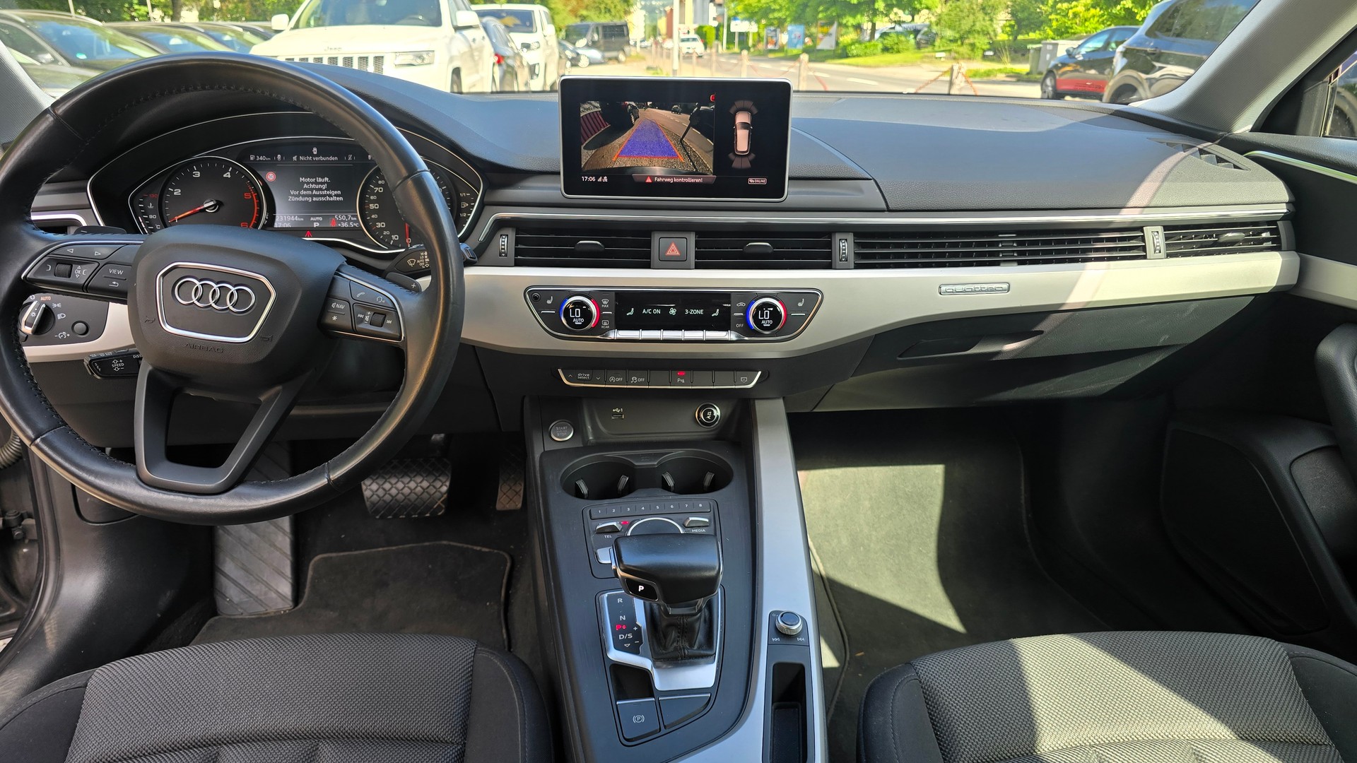 AUDI A4 Avant 40 TDI quattro S-tronic-image-11