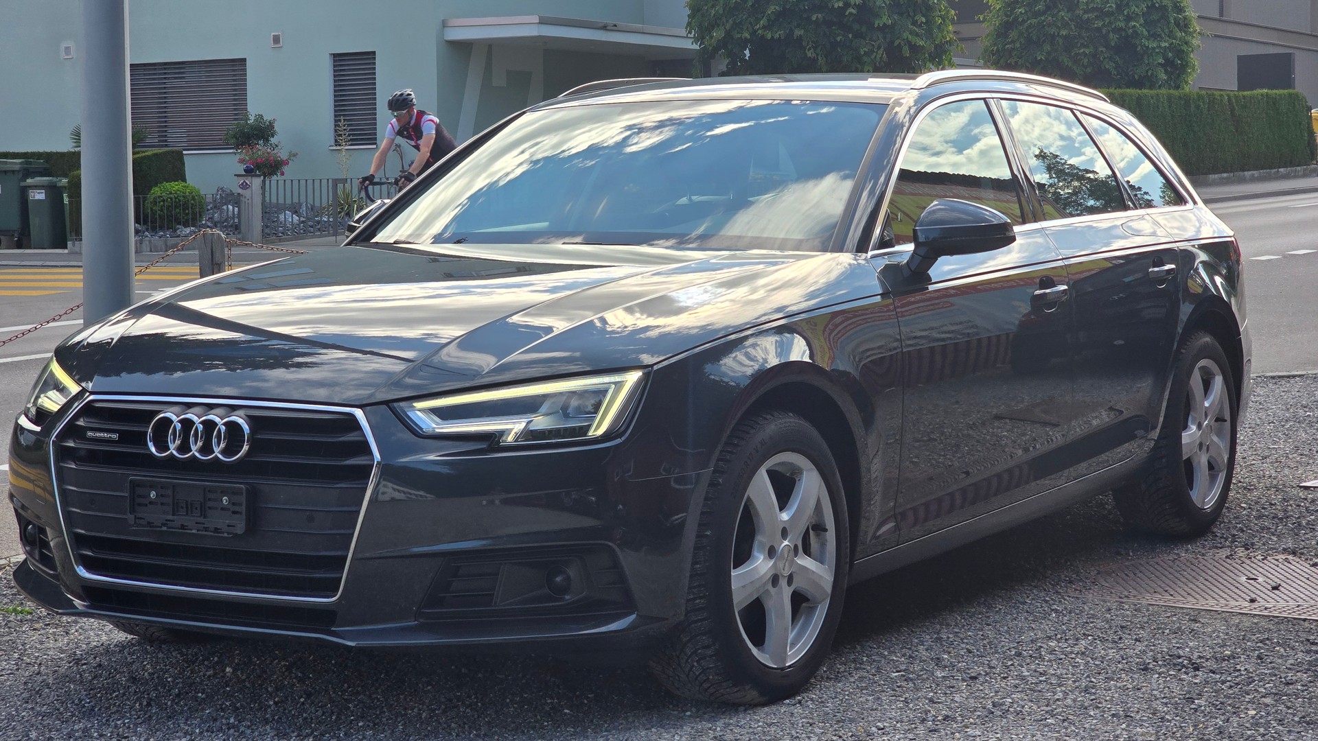 AUDI A4 Avant 40 TDI quattro S-tronic-image-0