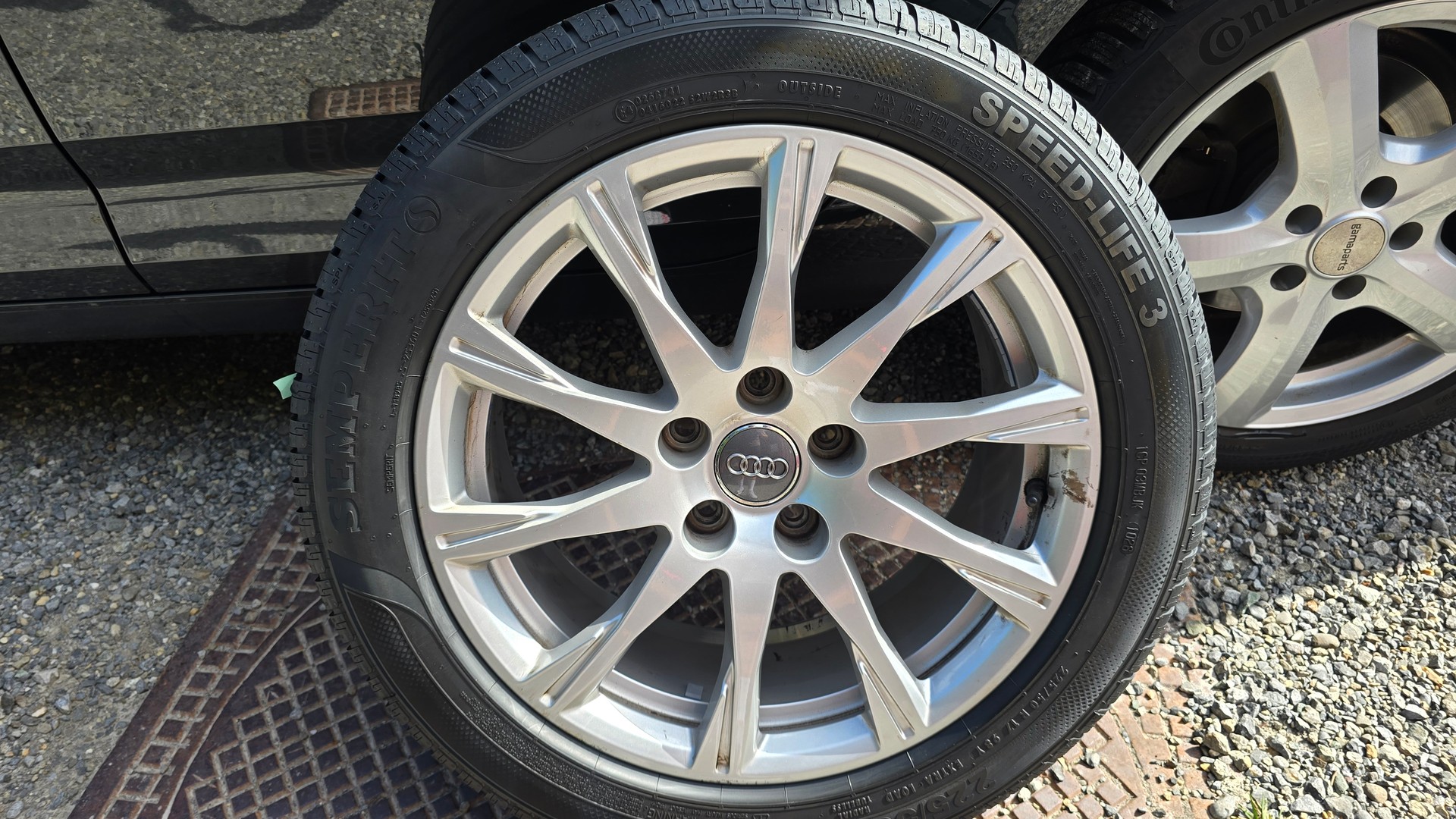 AUDI A4 Avant 40 TDI quattro S-tronic-image-8