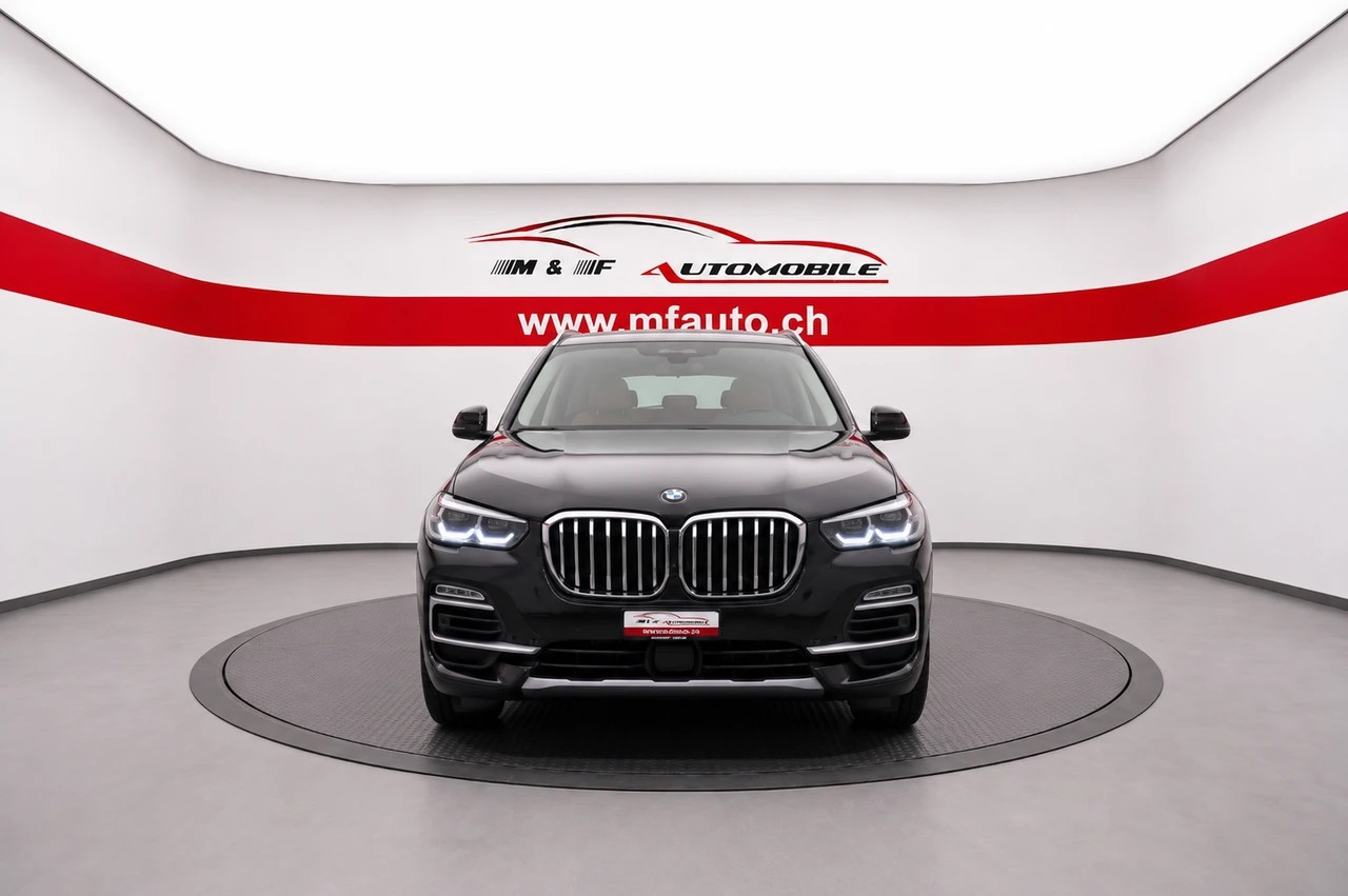 BMW X5 30d xDrive 7 PLÄTZER CH FAHRZEUG-image-1