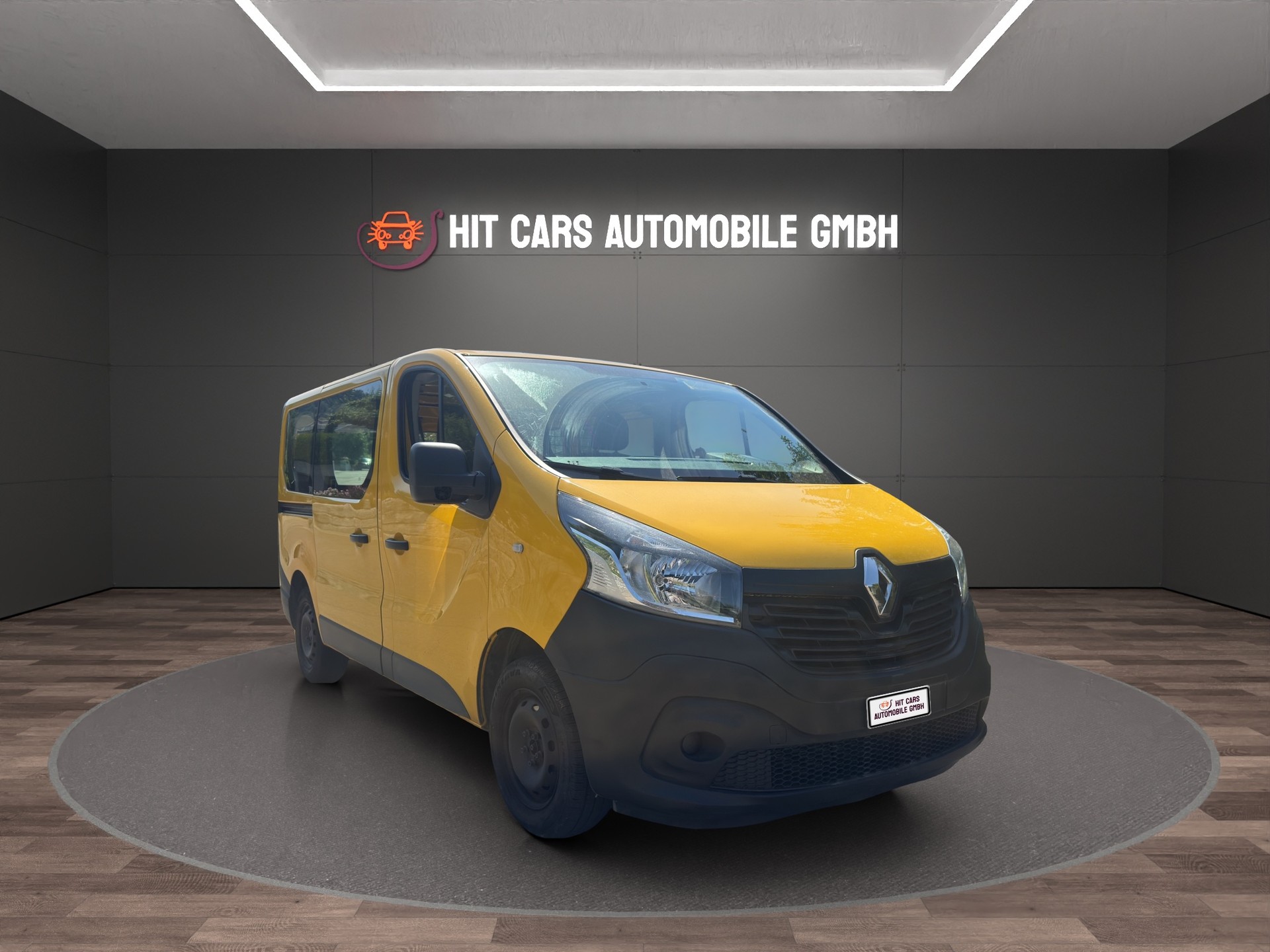 RENAULT TRAFIC-image-2