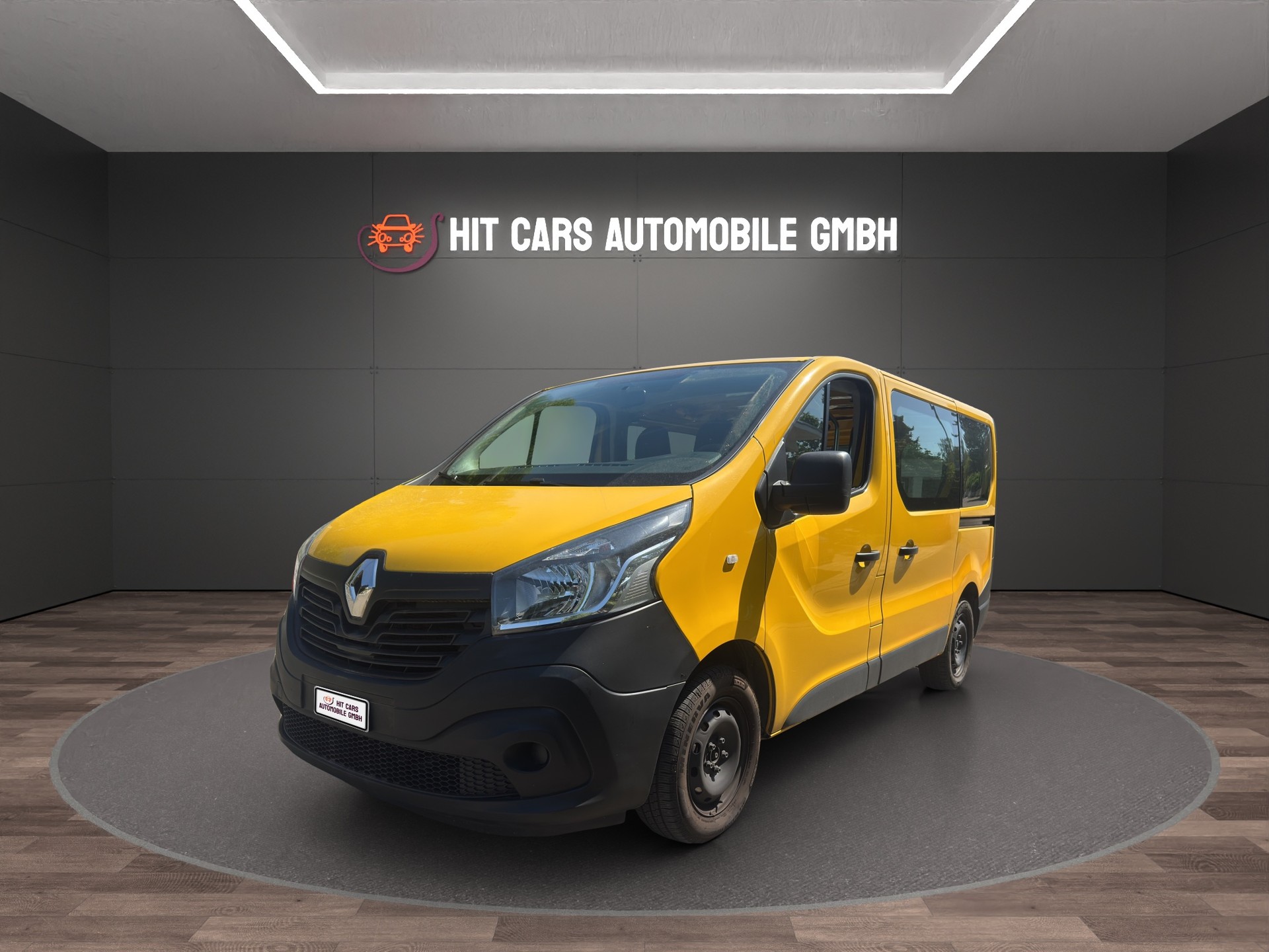 RENAULT TRAFIC-image-0