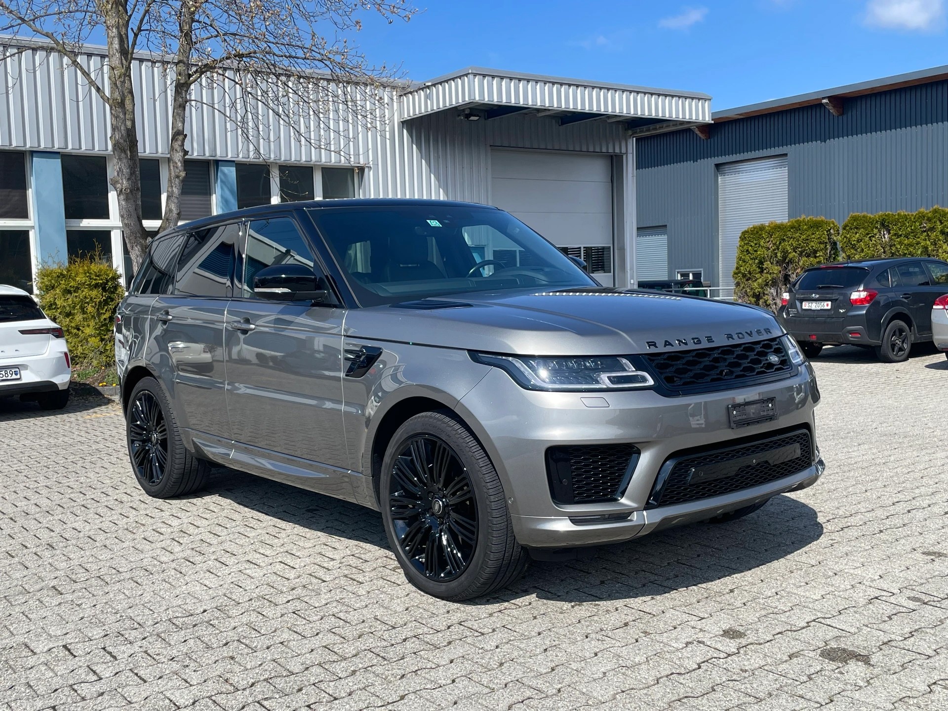 LAND ROVER Range Rover Sport 3.0 SDV6 HSE Dynamic-image-1