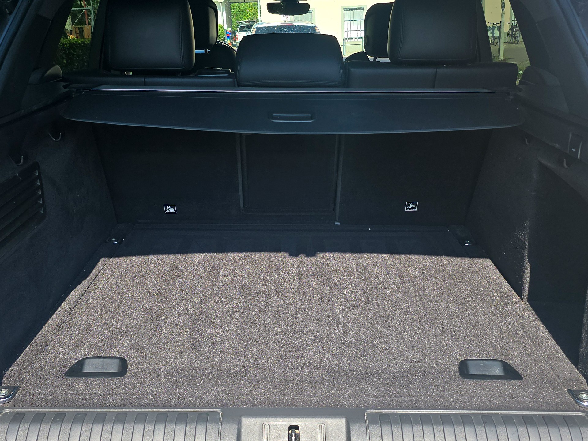 LAND ROVER Range Rover Sport 3.0 SDV6 HSE Dynamic-image-13