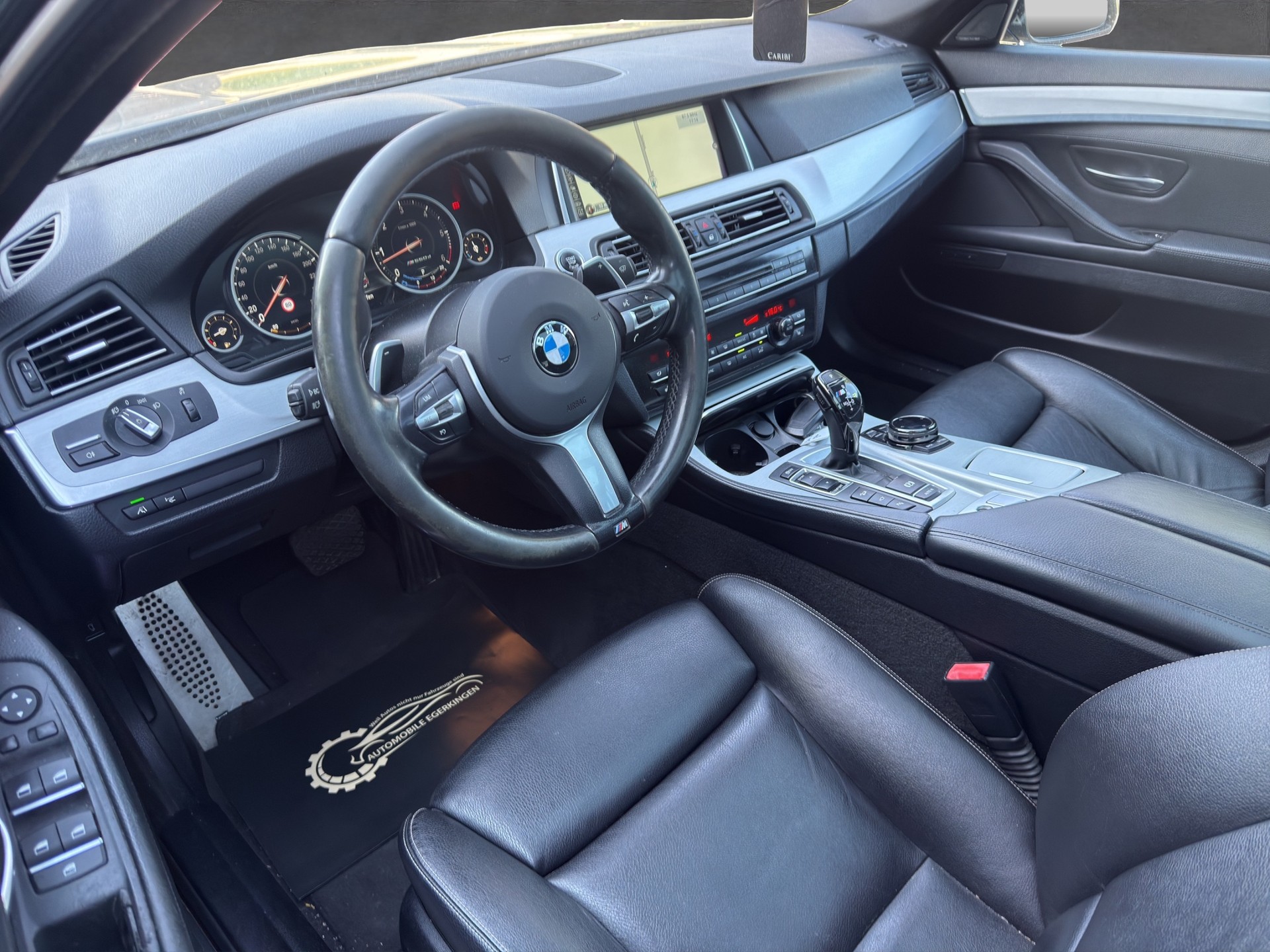 BMW M 550d xDrive Touring-image-8