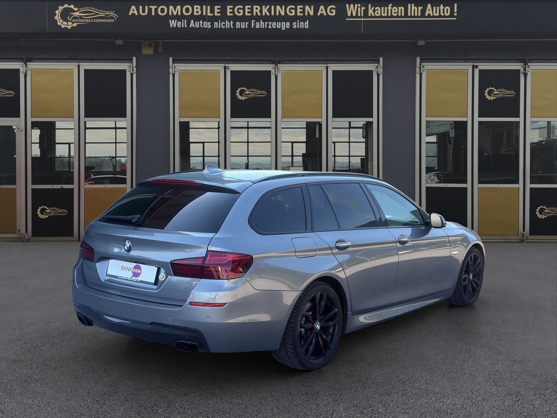 BMW M 550d xDrive Touring-image-4