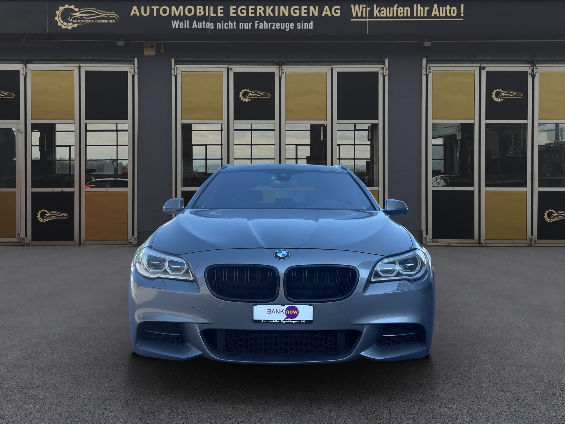 BMW M 550d xDrive Touring-image-1