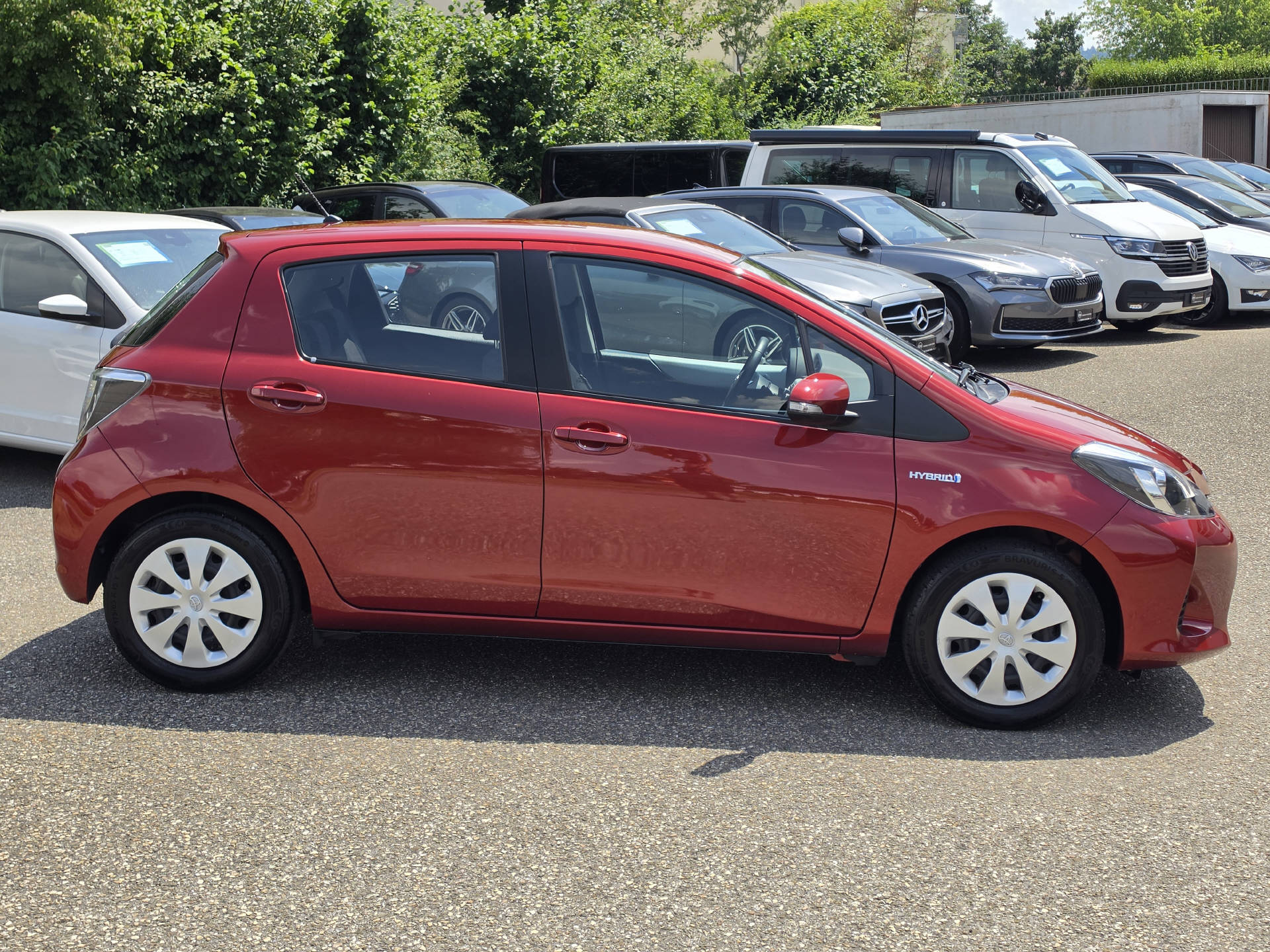 TOYOTA Yaris 1.5 VVT-i HSD Sol-image-5
