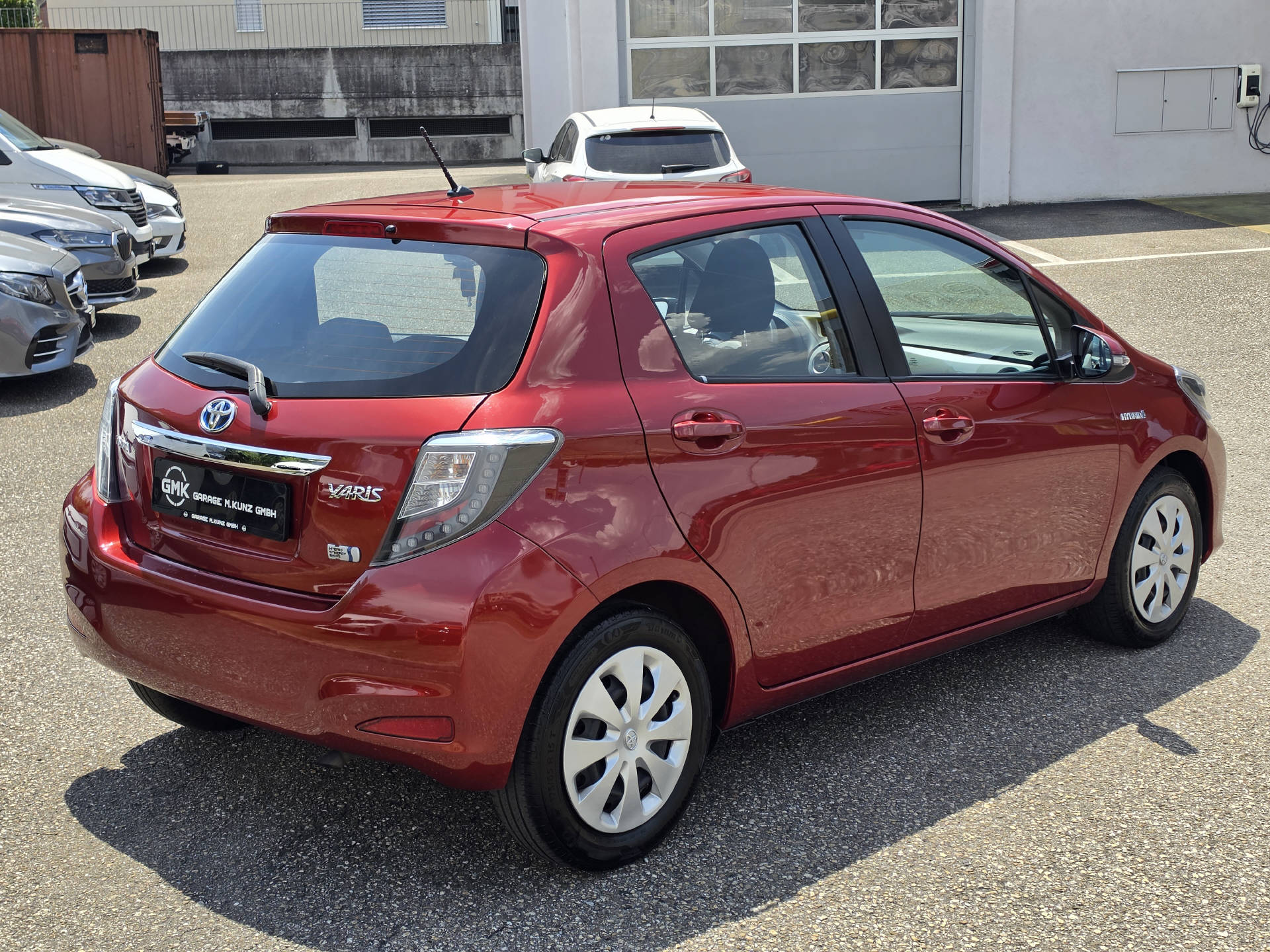 TOYOTA Yaris 1.5 VVT-i HSD Sol-image-4