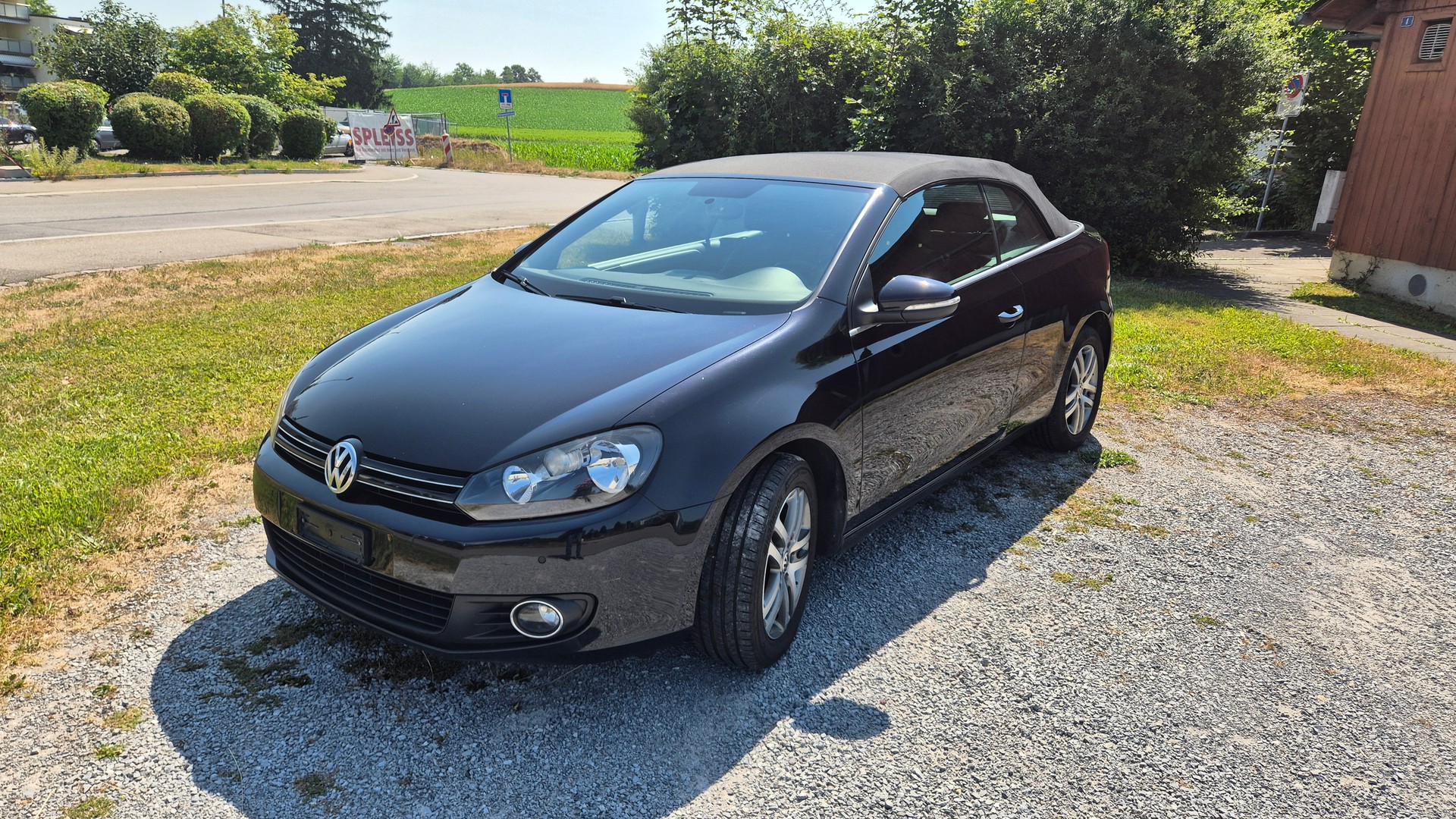 VW Golf Cabrio 1.2 TSI BlueMT-image-2