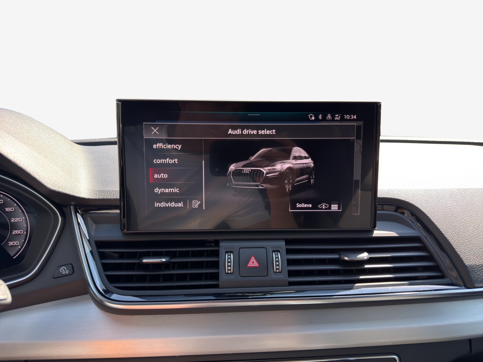 AUDI Q5 Sportback 40 TDI Blackedition quattro S-tronic-image-14
