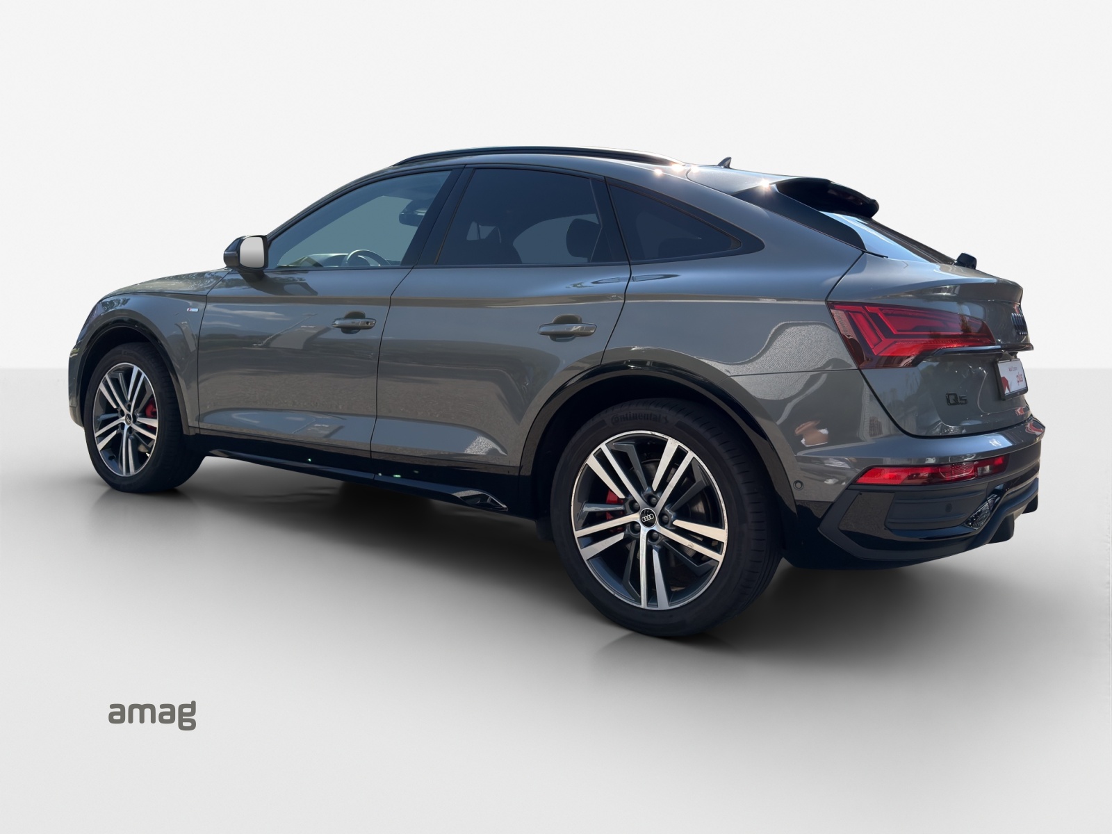AUDI Q5 Sportback 40 TDI Blackedition quattro S-tronic-image-2